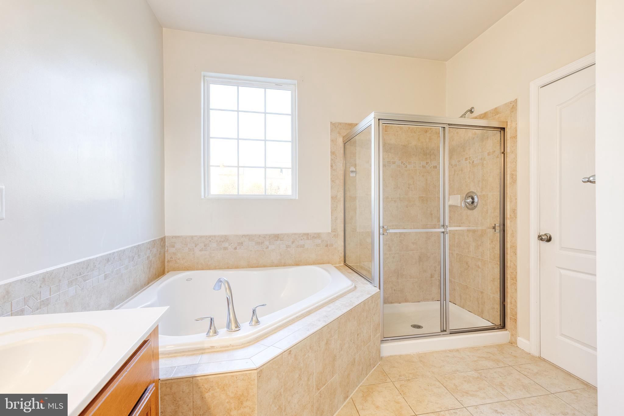 GATEWAY COMMONS - Residential Lease