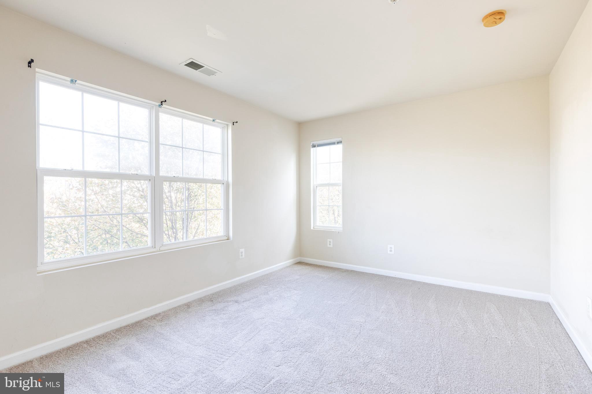 GATEWAY COMMONS - Residential Lease