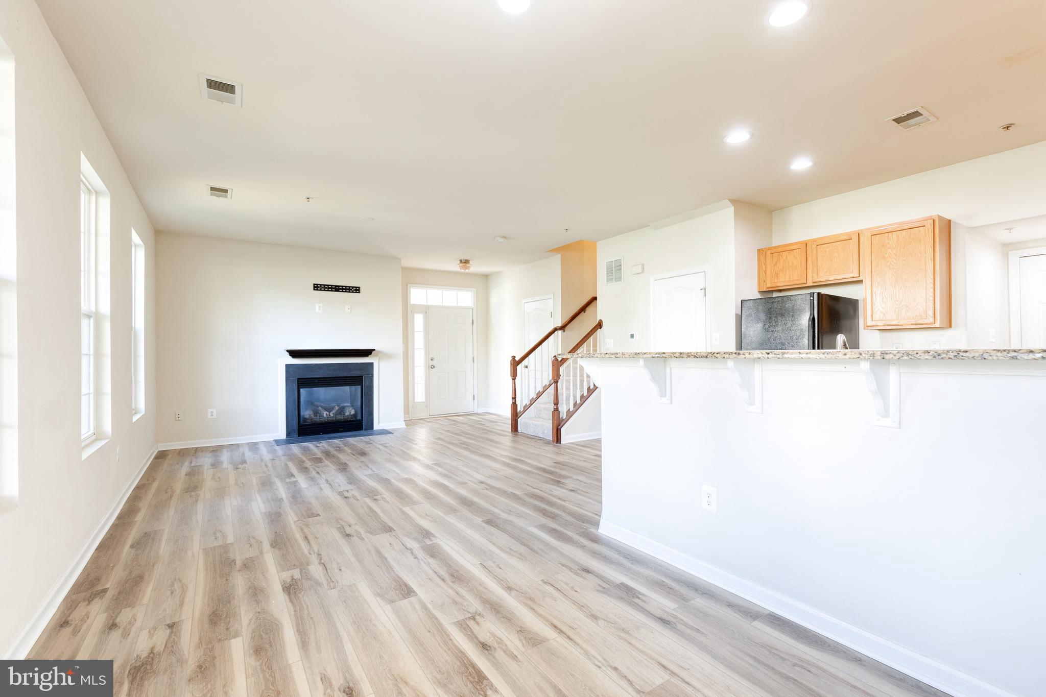 GATEWAY COMMONS - Residential Lease