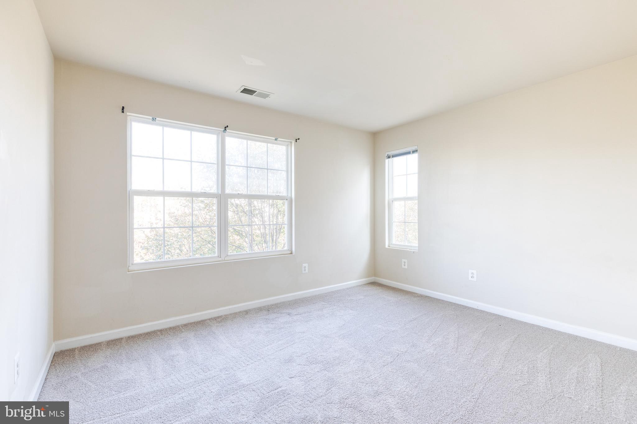 GATEWAY COMMONS - Residential Lease