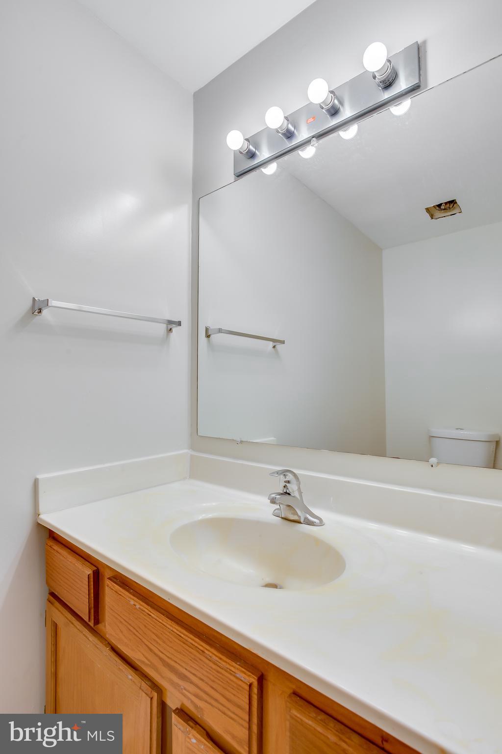 TOWNES OF GLOUCESTER - Residential Lease