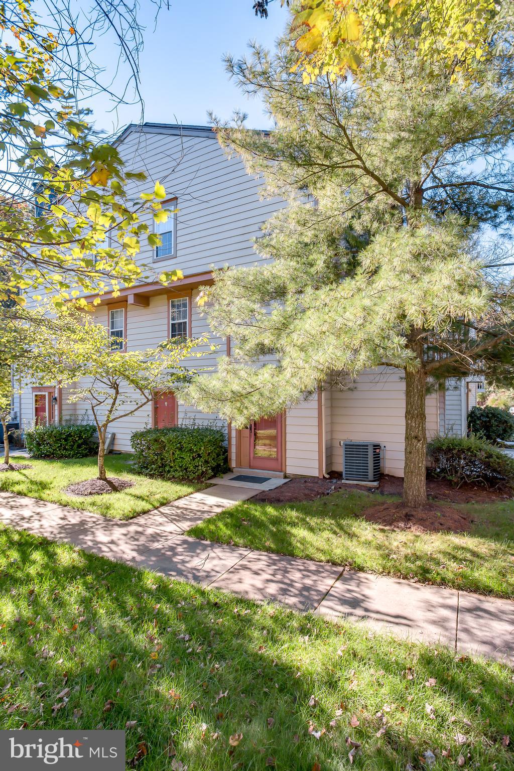 TOWNES OF GLOUCESTER - Residential Lease