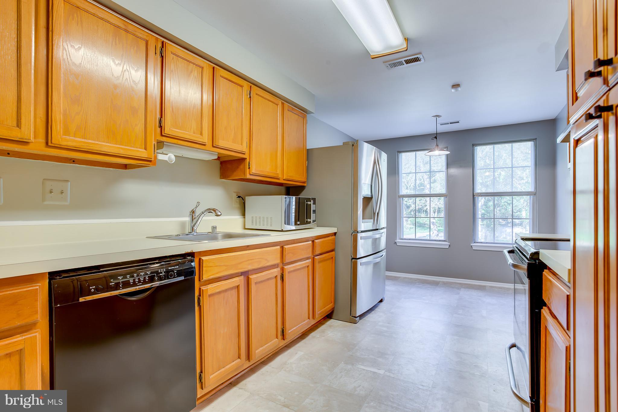 TOWNES OF GLOUCESTER - Residential Lease