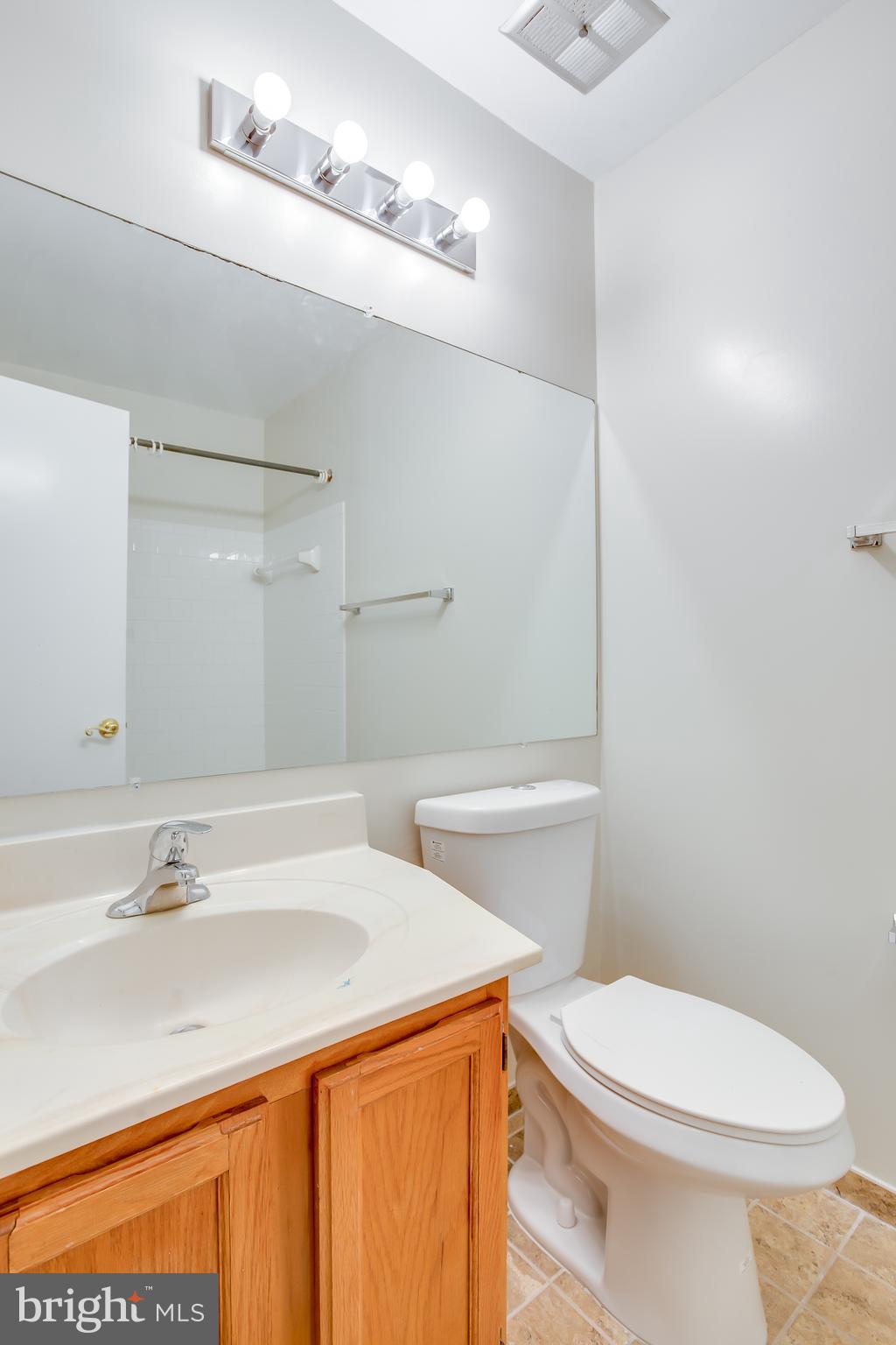 TOWNES OF GLOUCESTER - Residential Lease