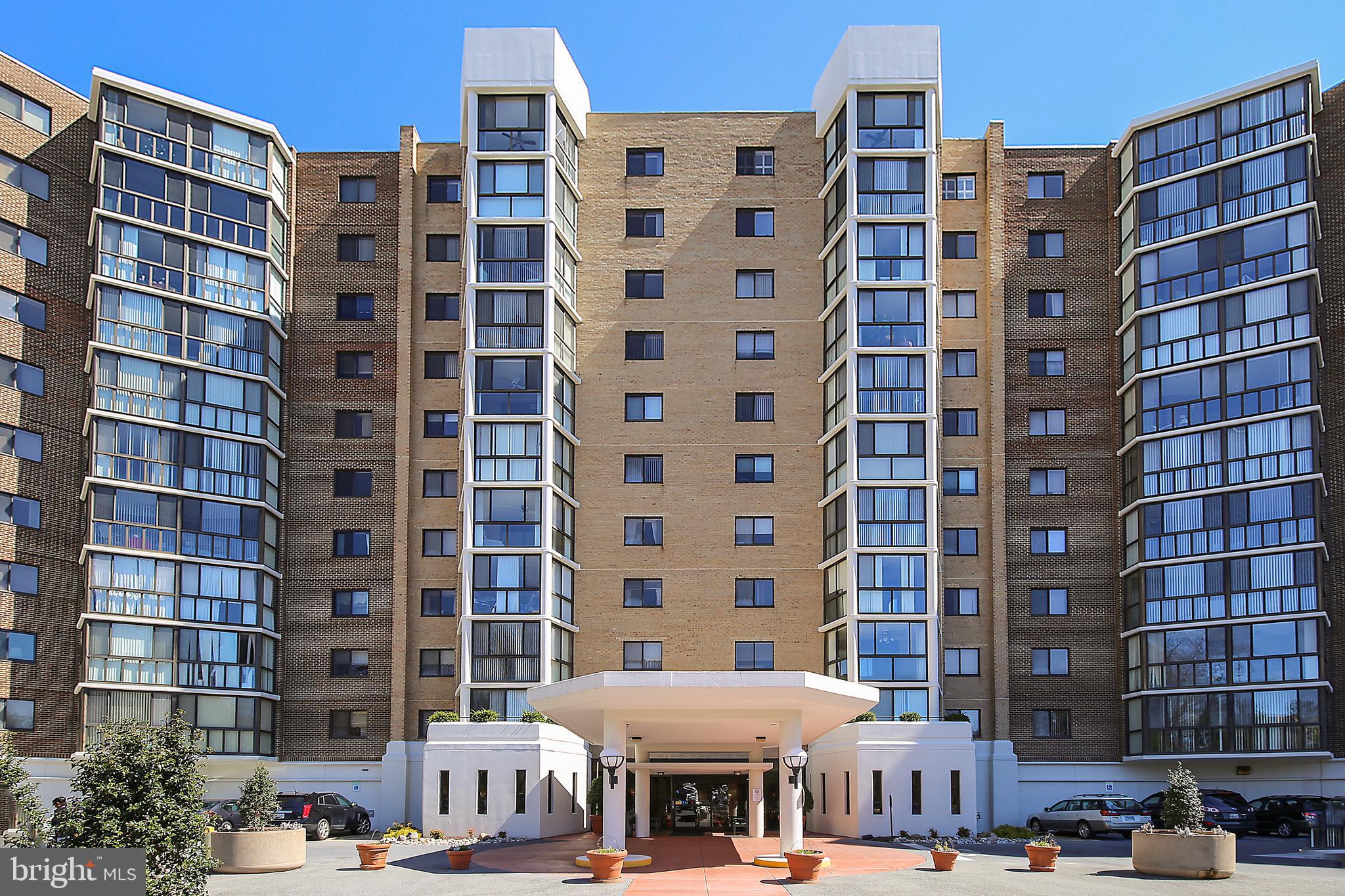 GREENS AT LEISURE WORLD - Residential