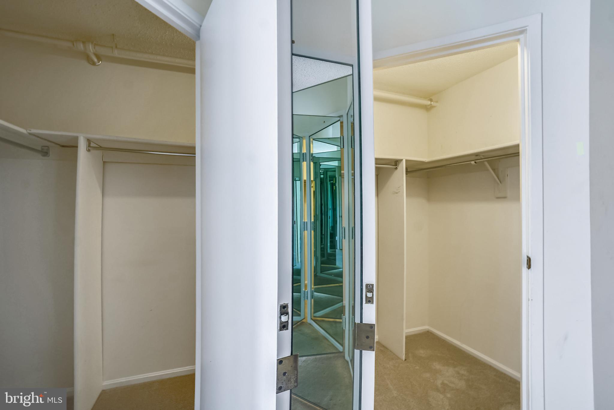 GREENS AT LEISURE WORLD - Residential