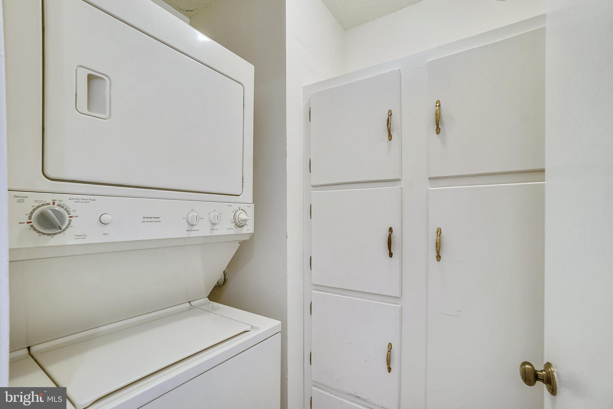 GREENS AT LEISURE WORLD - Residential