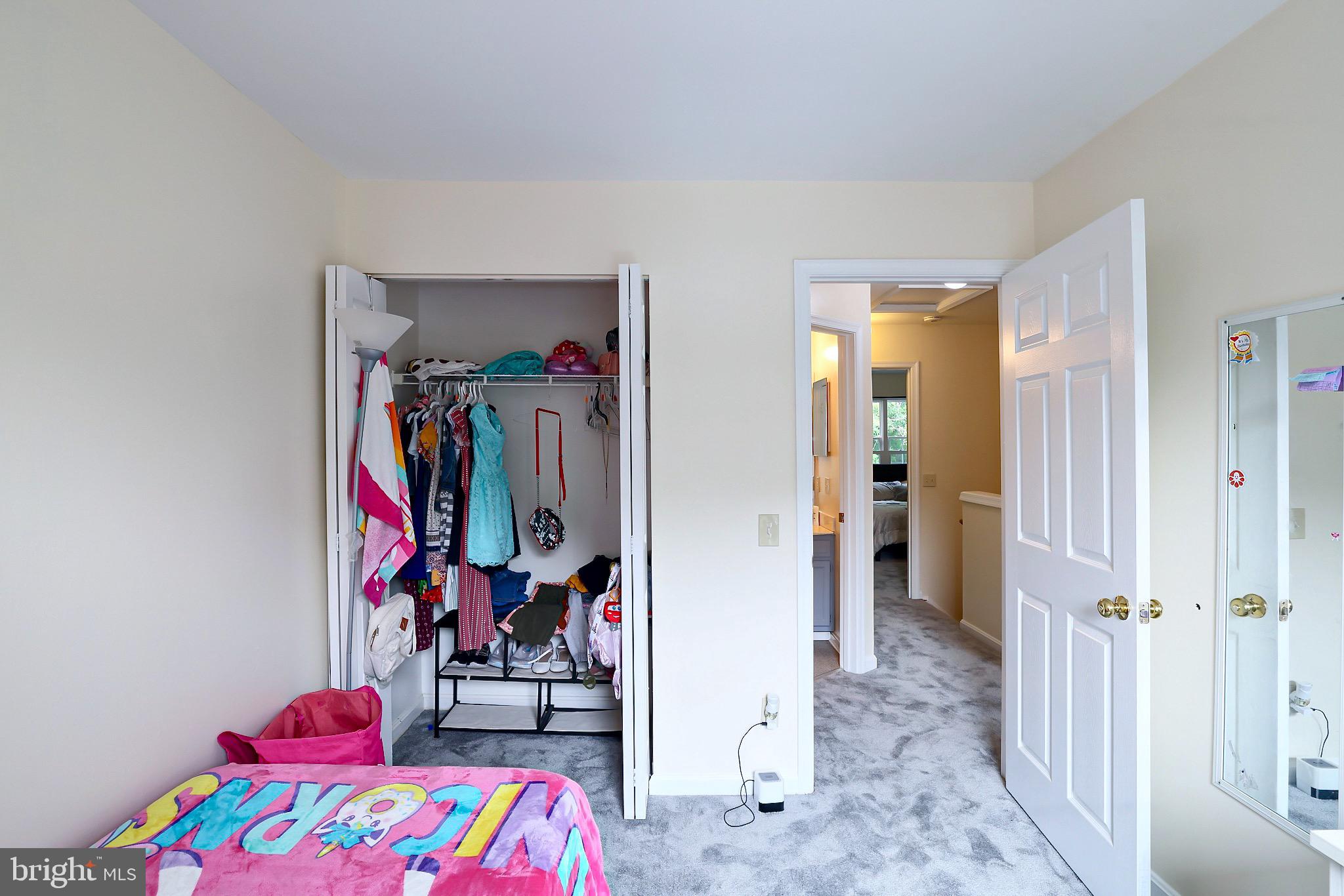 CLOVERLEAF COMMONS - Residential Lease