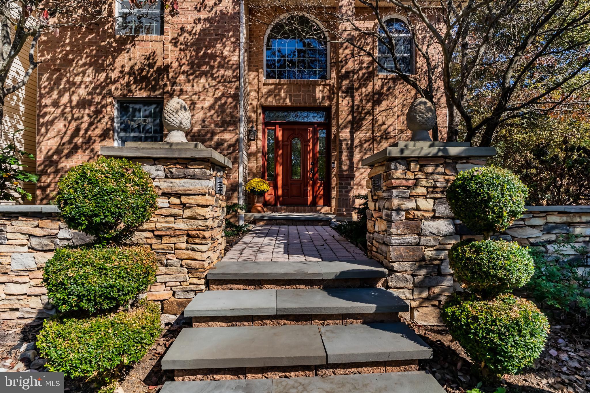 THE RIDINGS - Residential