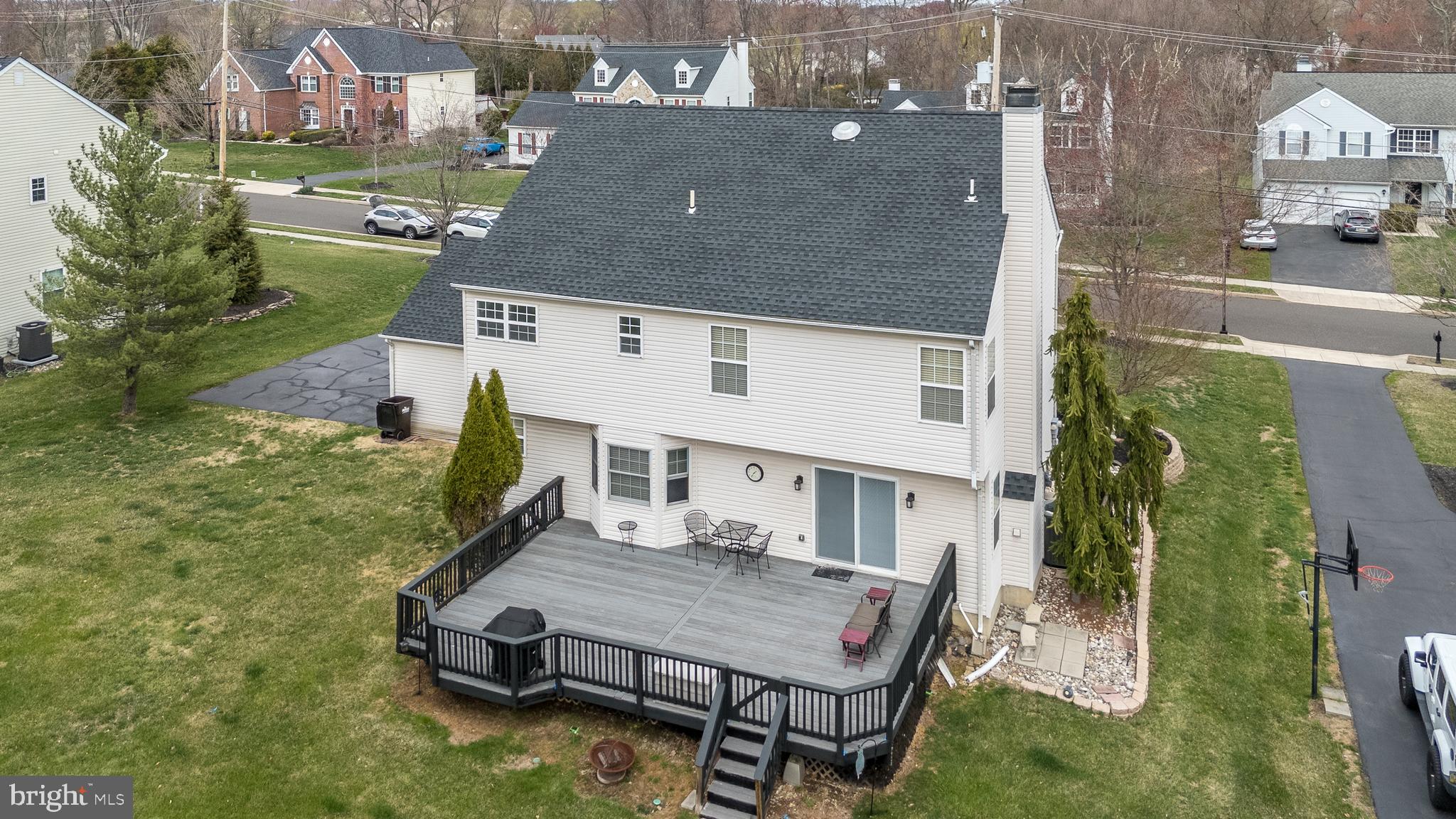 MONTGOMERY HOLLOW - Residential