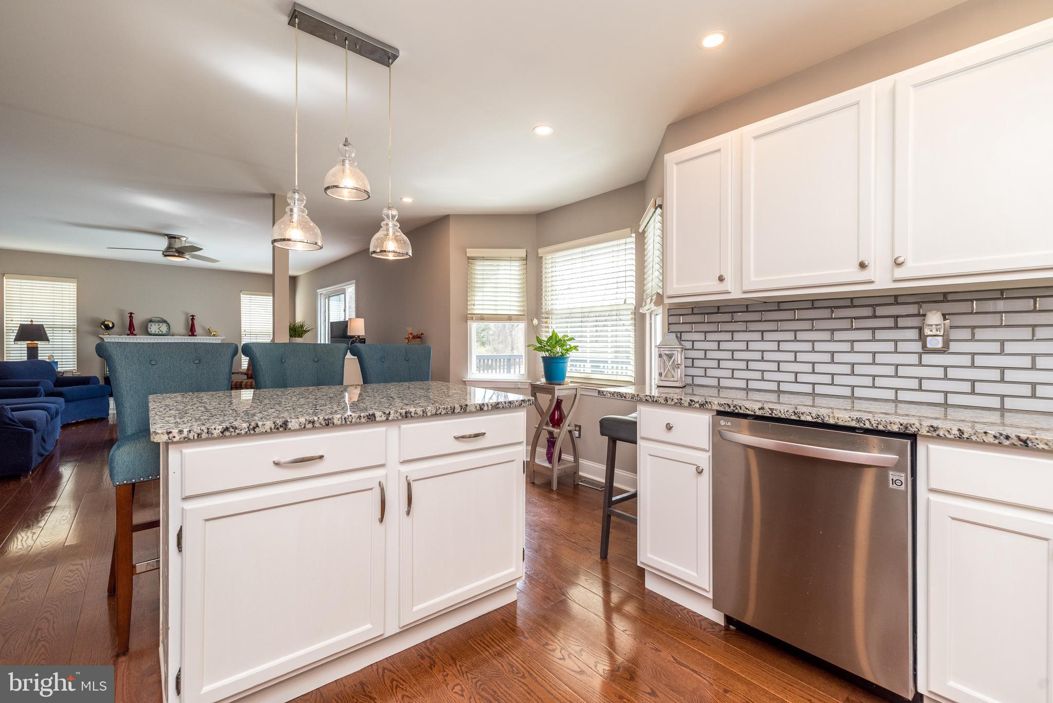 MONTGOMERY HOLLOW - Residential