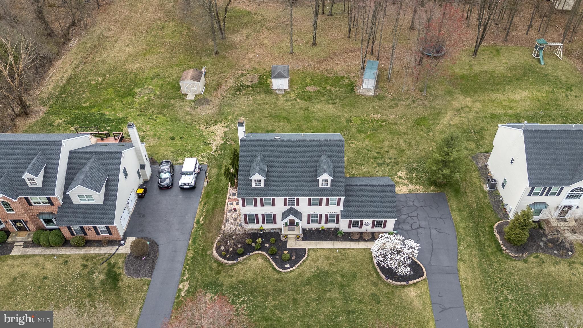 MONTGOMERY HOLLOW - Residential