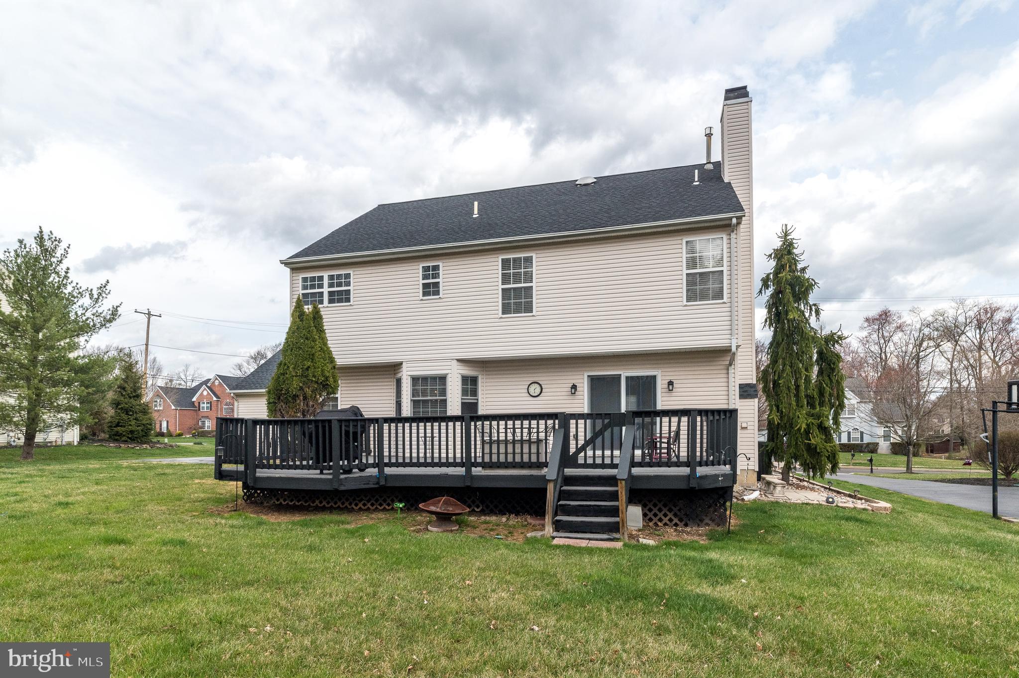 MONTGOMERY HOLLOW - Residential