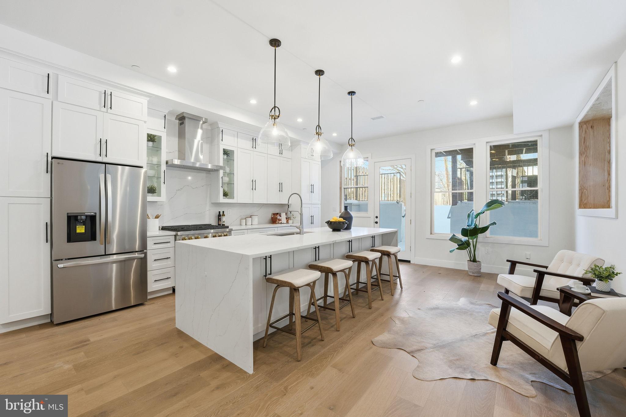 3916 8TH STREET NW B