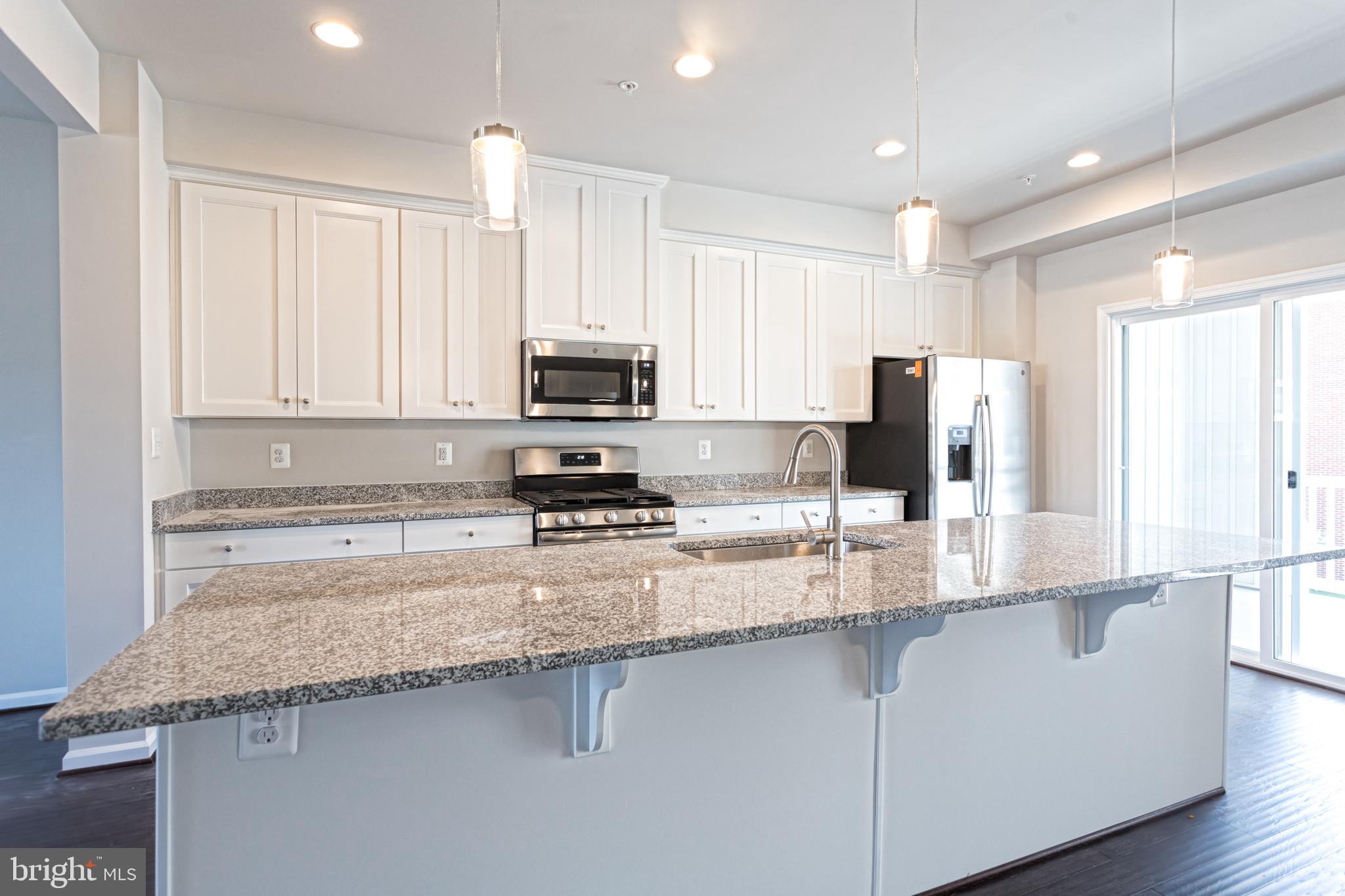 HASTINGS MARKETPLACE - Residential Lease