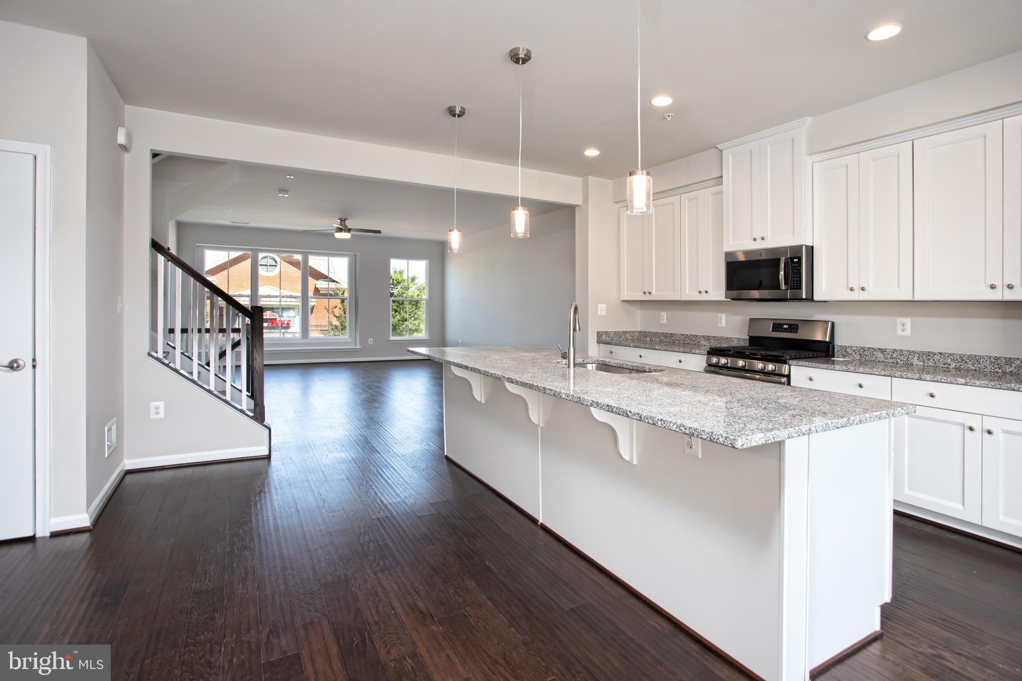 HASTINGS MARKETPLACE - Residential Lease