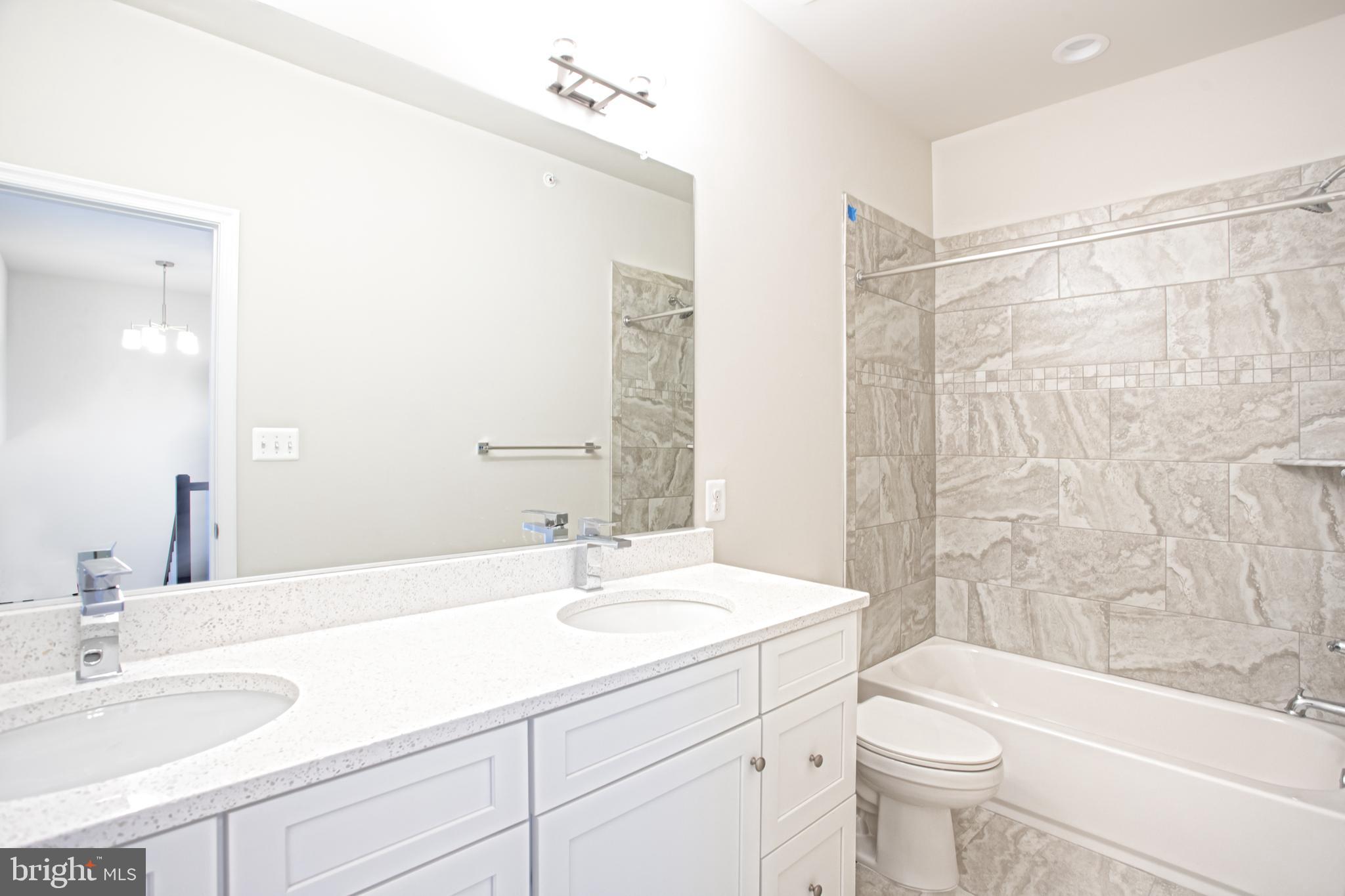 HASTINGS MARKETPLACE - Residential Lease