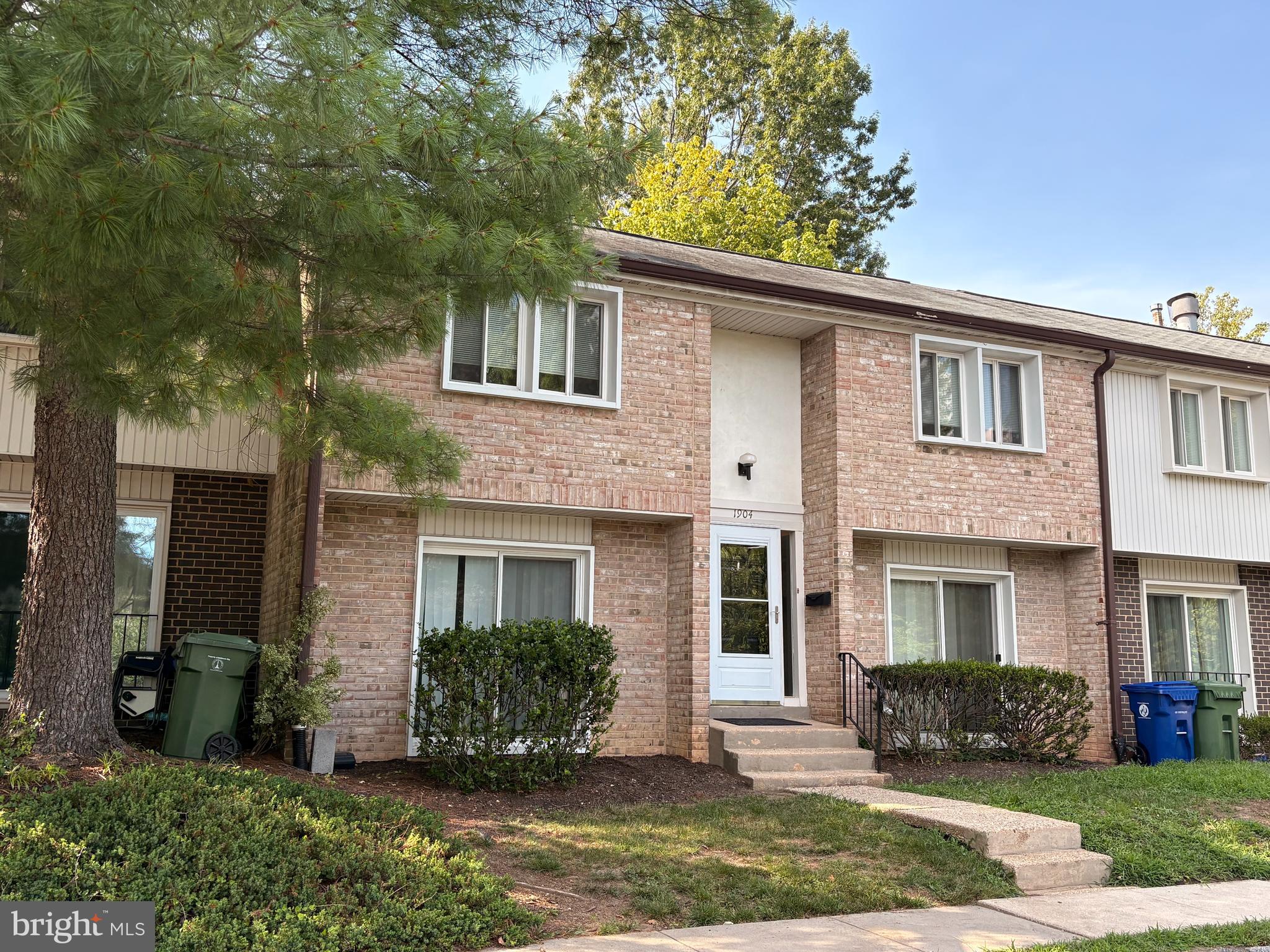 GREENBERRY WOODS - Residential Lease