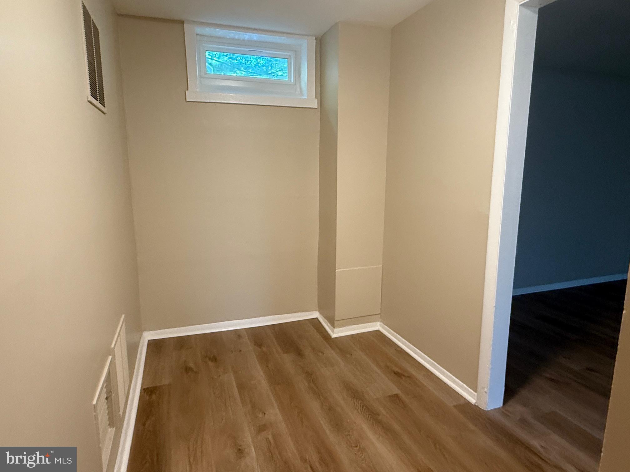 GREENBERRY WOODS - Residential Lease