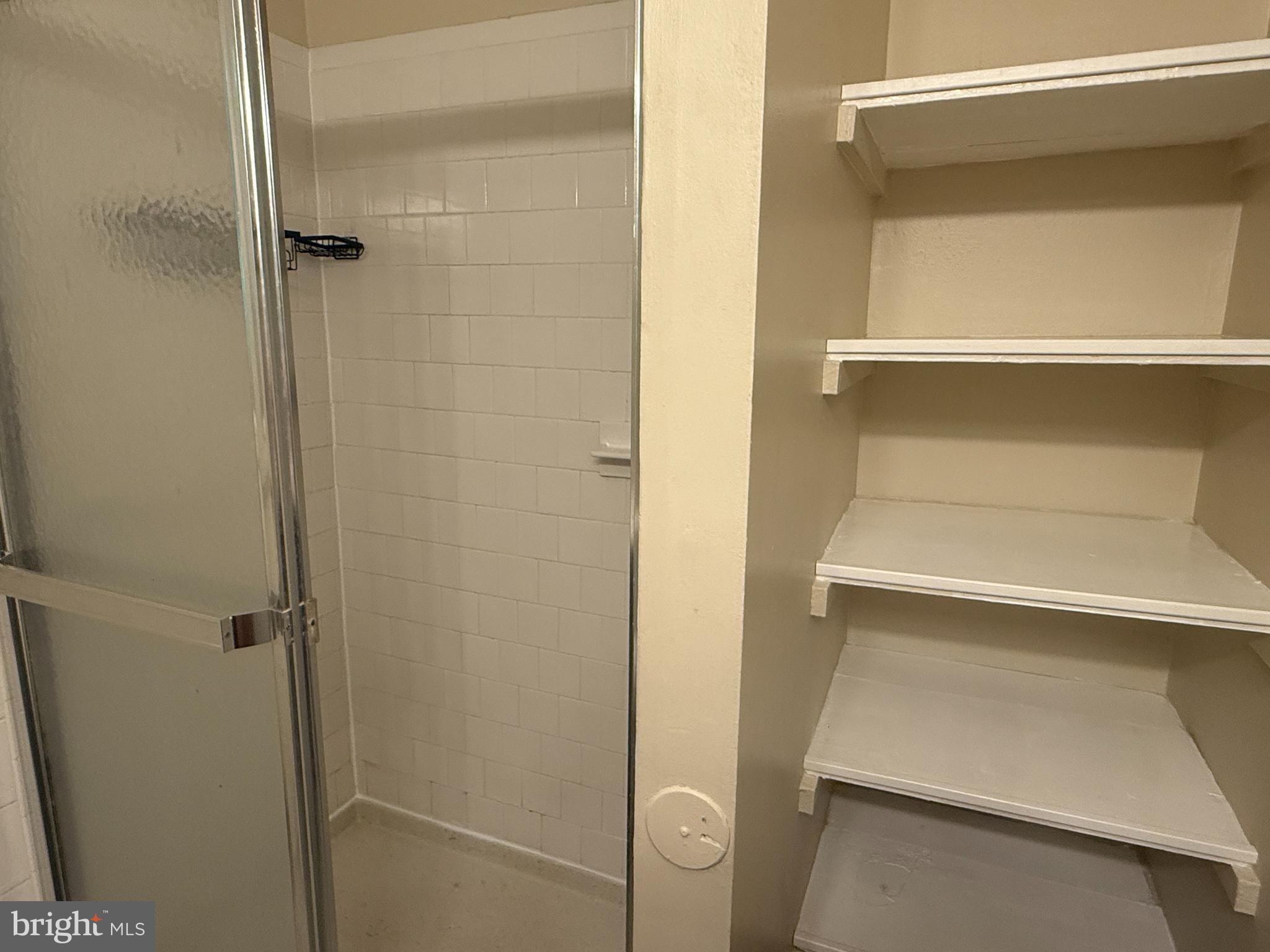 GREENBERRY WOODS - Residential Lease