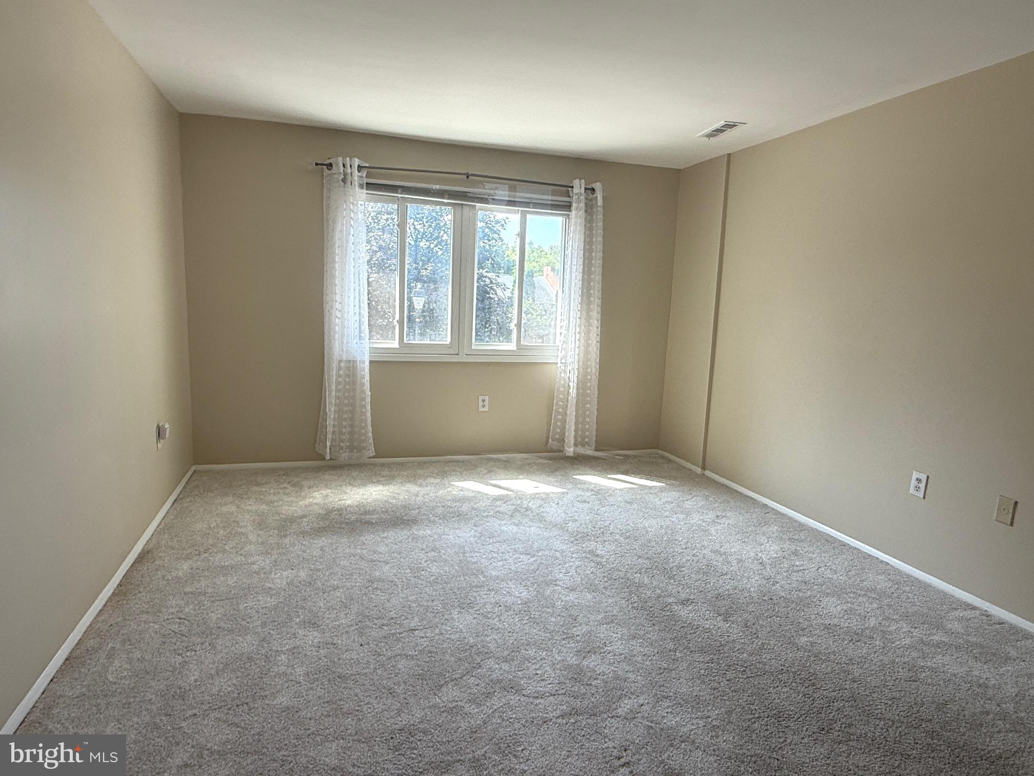 GREENBERRY WOODS - Residential Lease