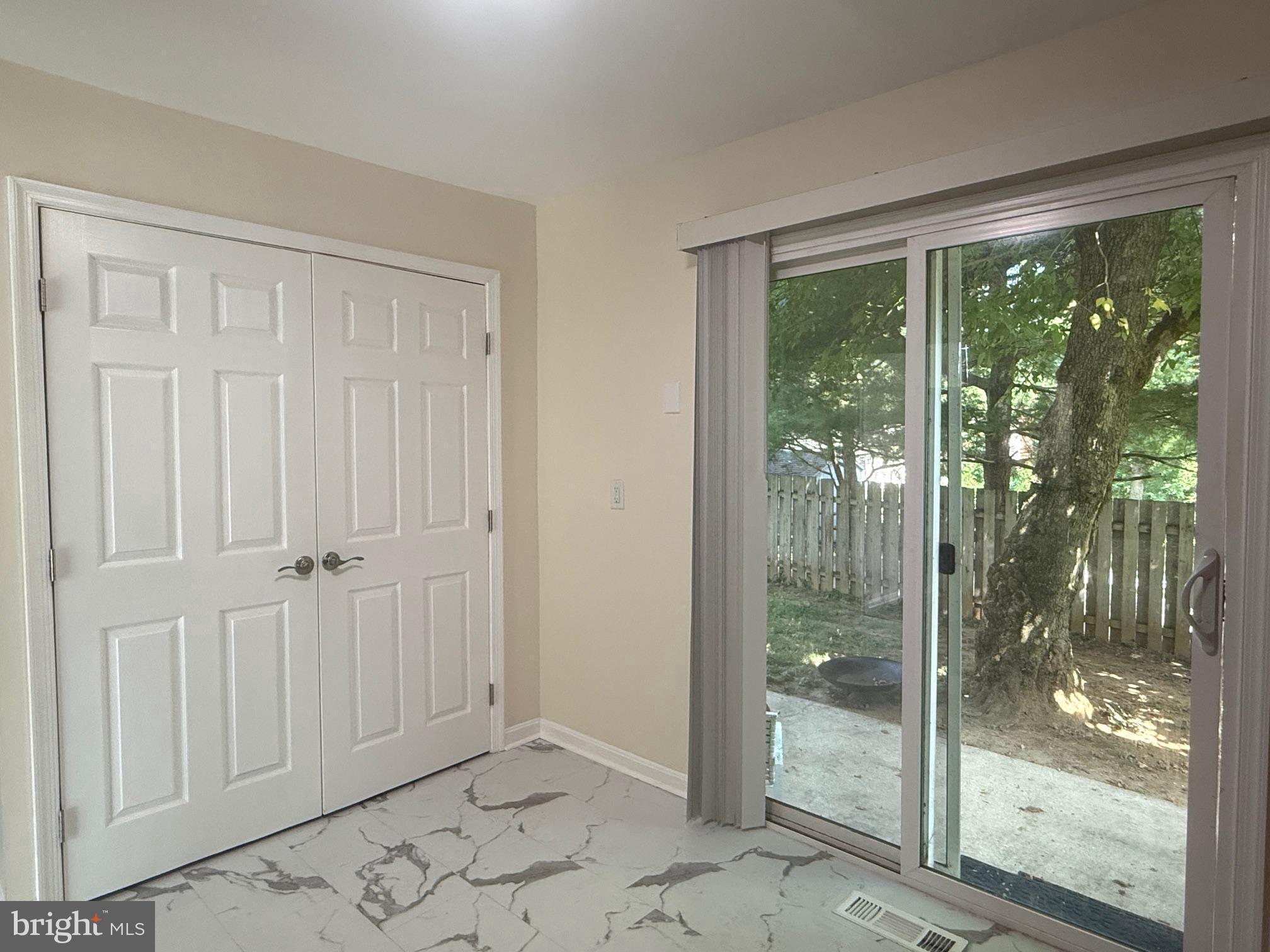 GREENBERRY WOODS - Residential Lease