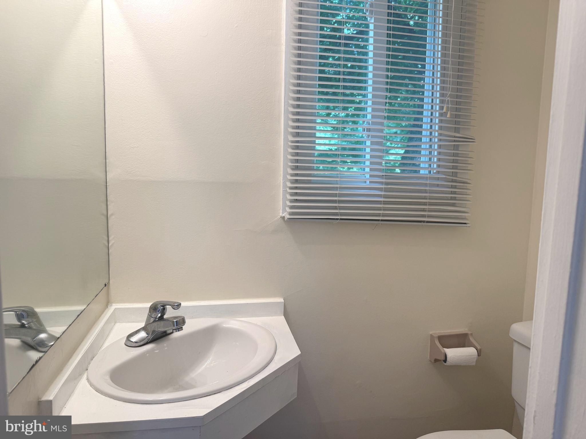 GREENBERRY WOODS - Residential Lease