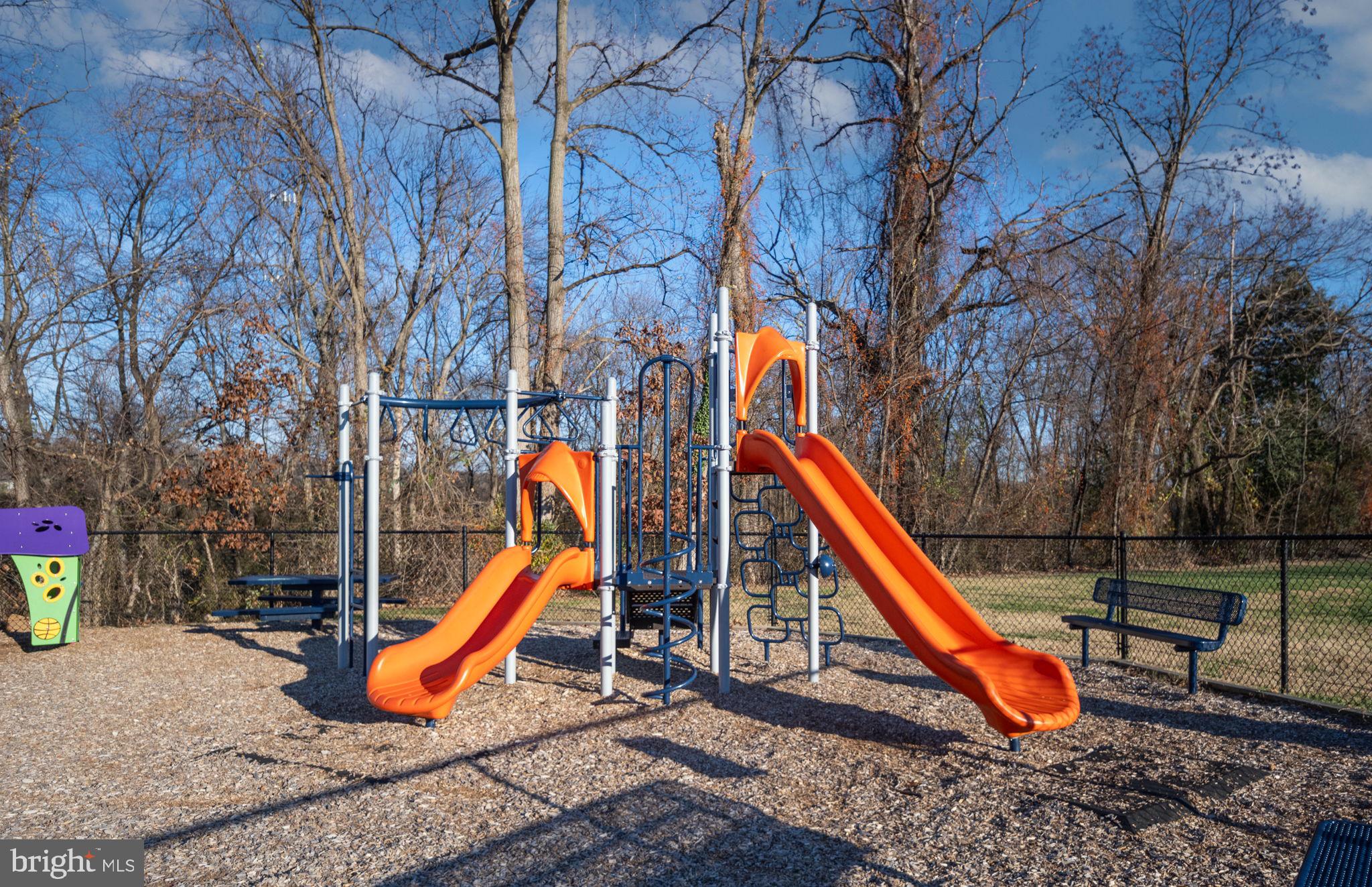 SOUTH COVE - Residential