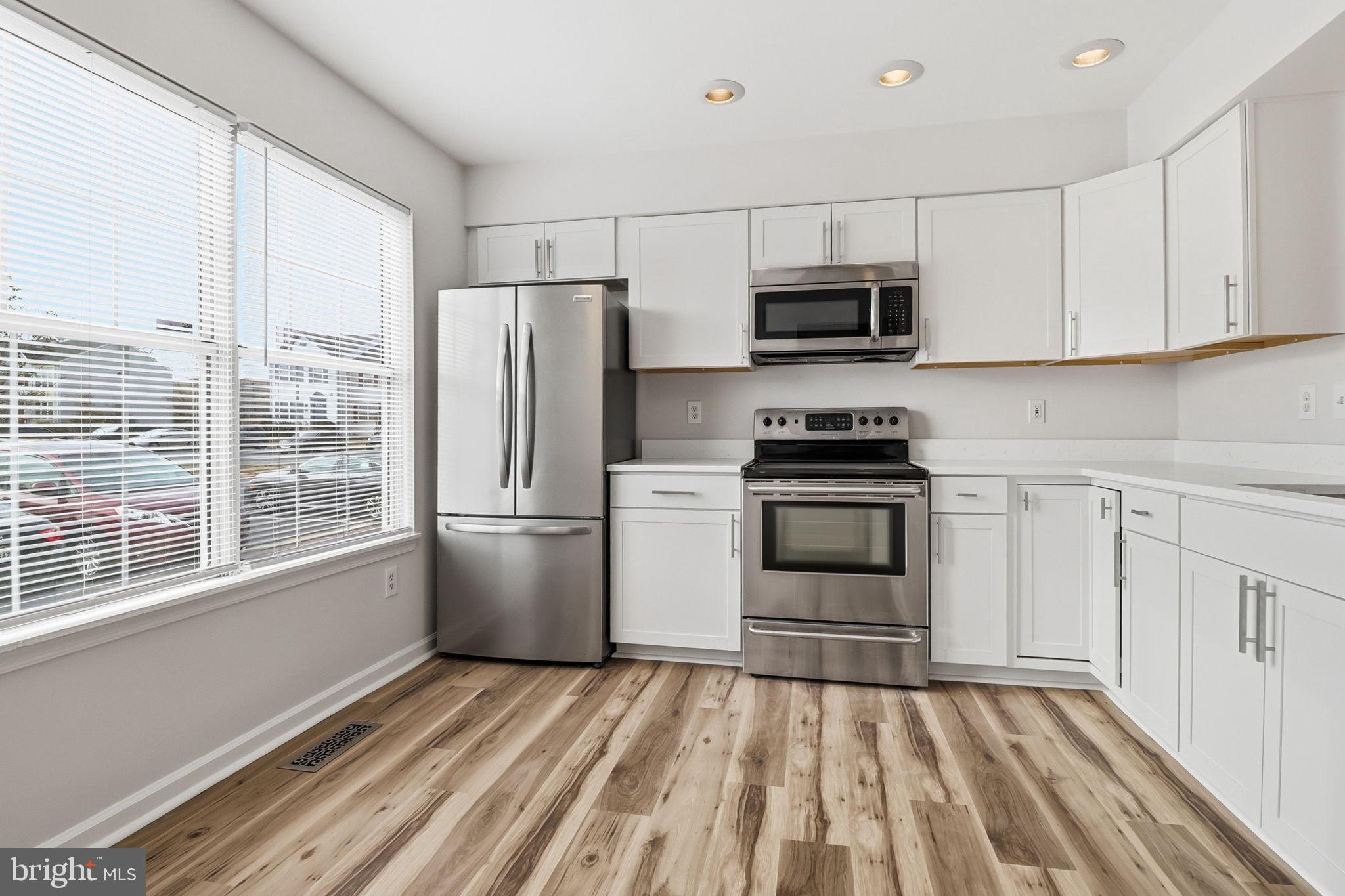 SOUTH COVE - Residential