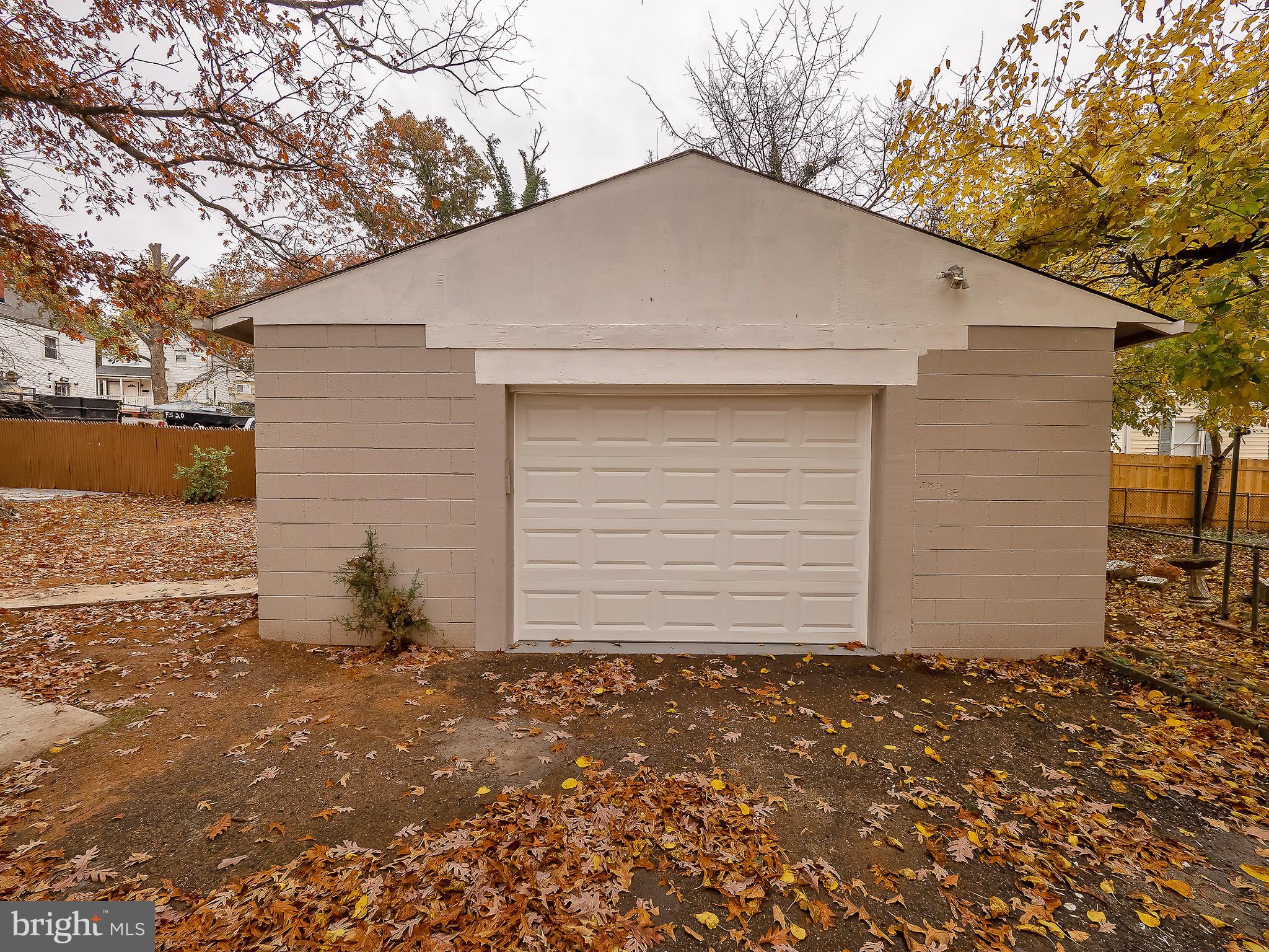 LANDOVER HILLS - Residential