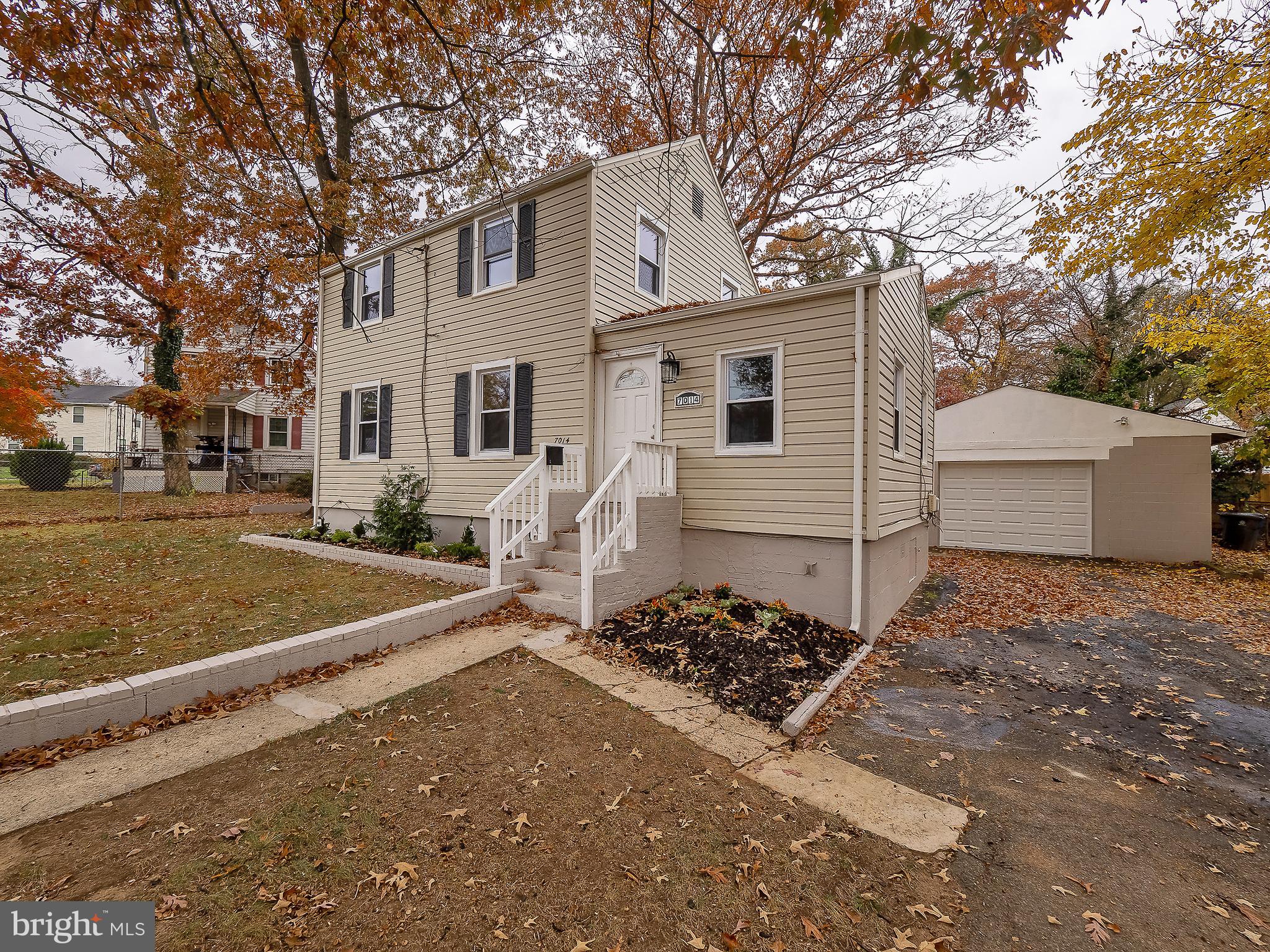 LANDOVER HILLS - Residential