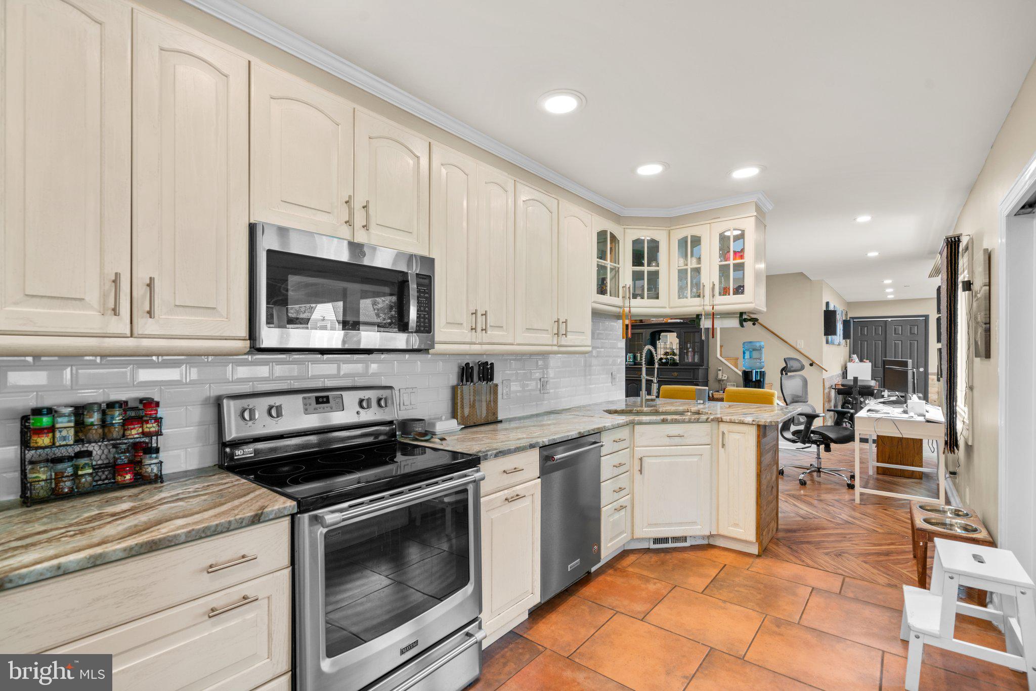 HOMELANDS - Residential