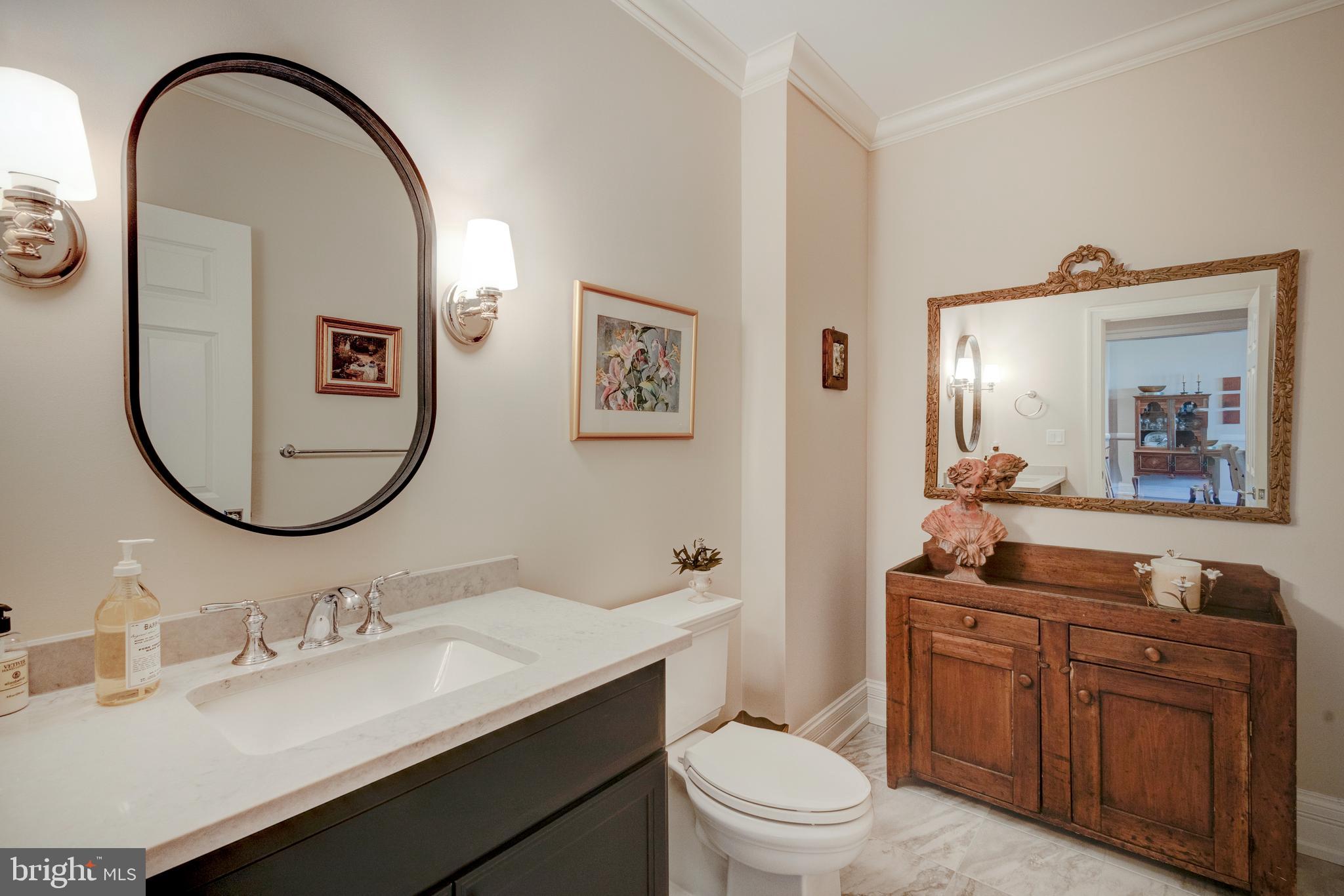 CHESTNUT HILL - Residential