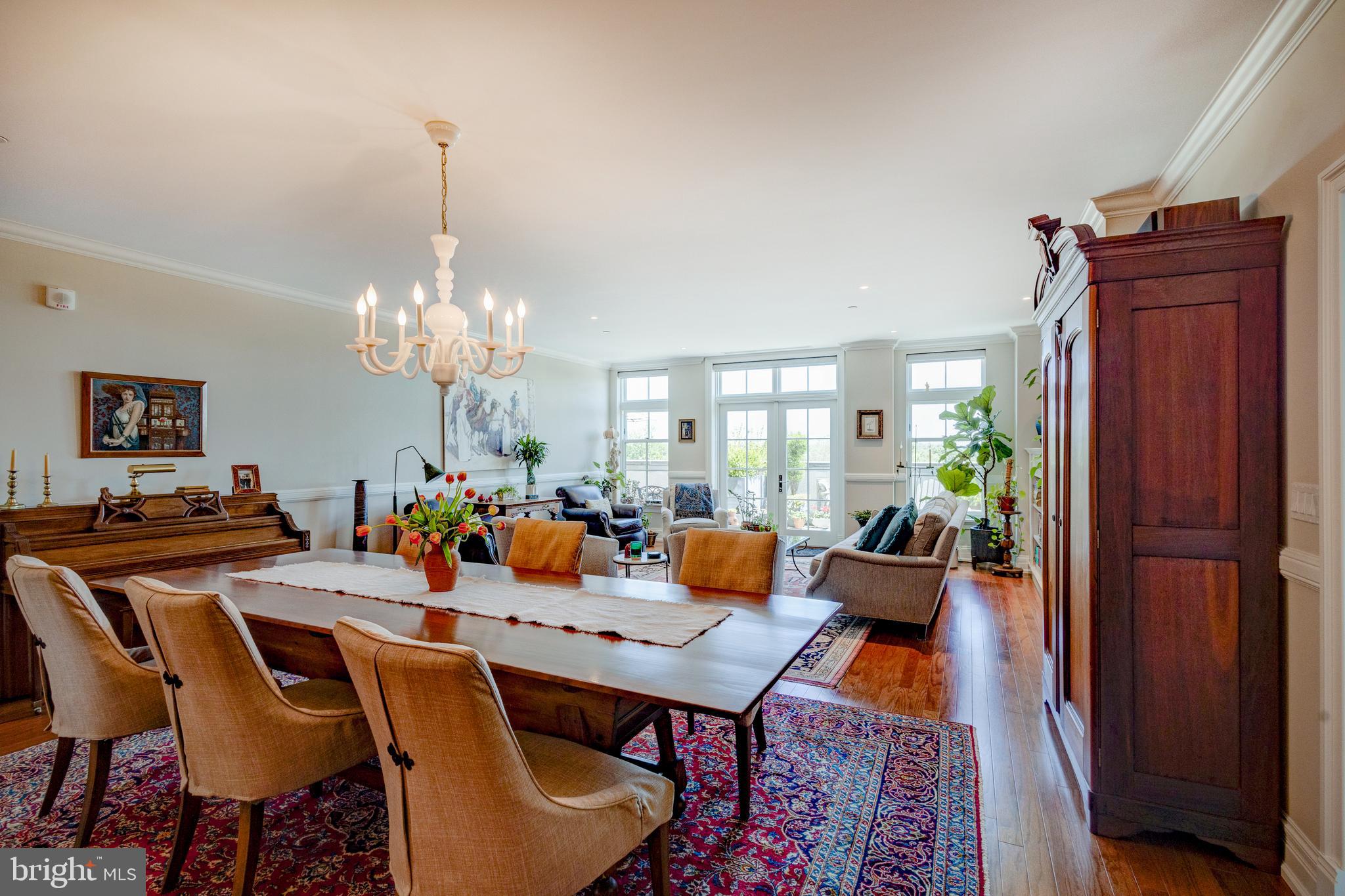 CHESTNUT HILL - Residential