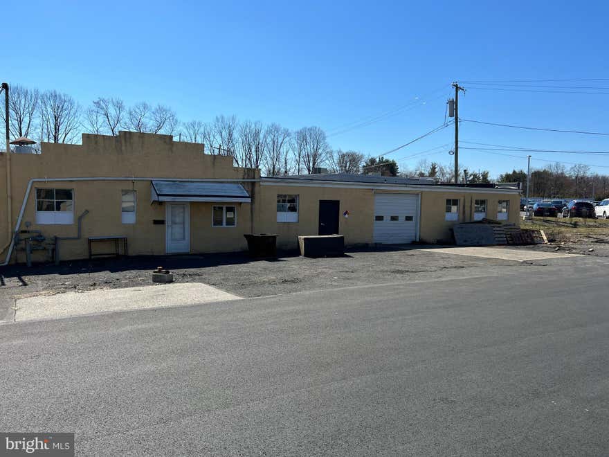 7000 square feet plus of industrial space located next to the PA turnpike and right off RT611! One office and bathroom are located inside the front door.
This property currently was used for several purposes. Painting/Machining and a Warehouse.

Updated electric, roof top heating source with several units throughout the building for heat. Industrial size fans help to cool the building.

2  garage entrances for loading, unloading and access to the different areas of the building. 12' Ceilings Parking for up to 12 cars out front of the building.