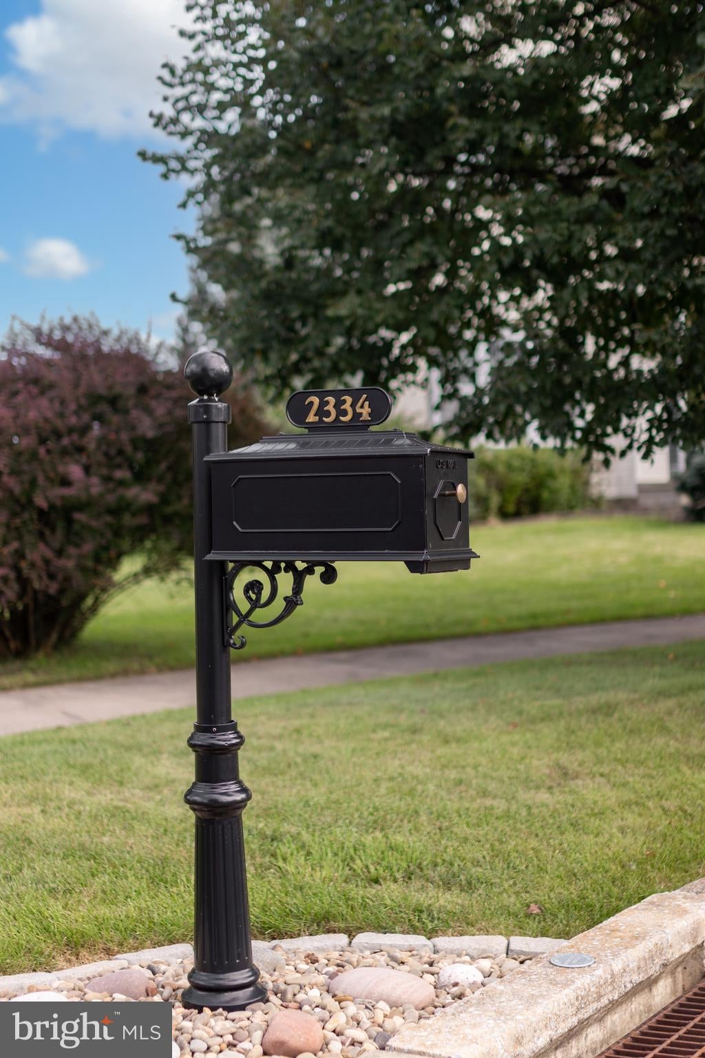 2334 MAGNOLIA CIRCLE