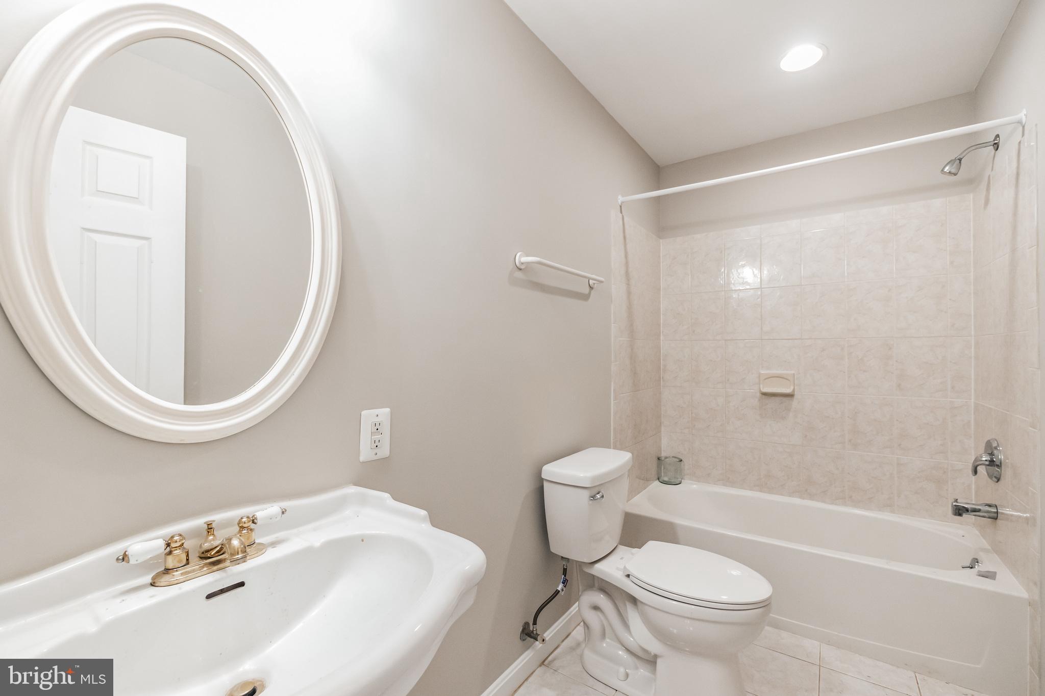 SNOWHILL ESTATES - Residential