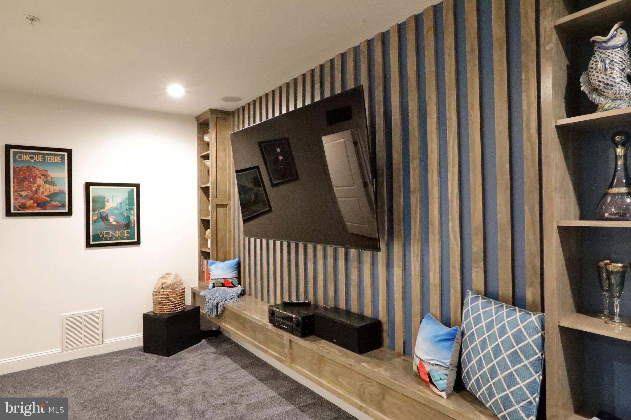 THE VILLAGES OF STEEPLECHASE - Residential