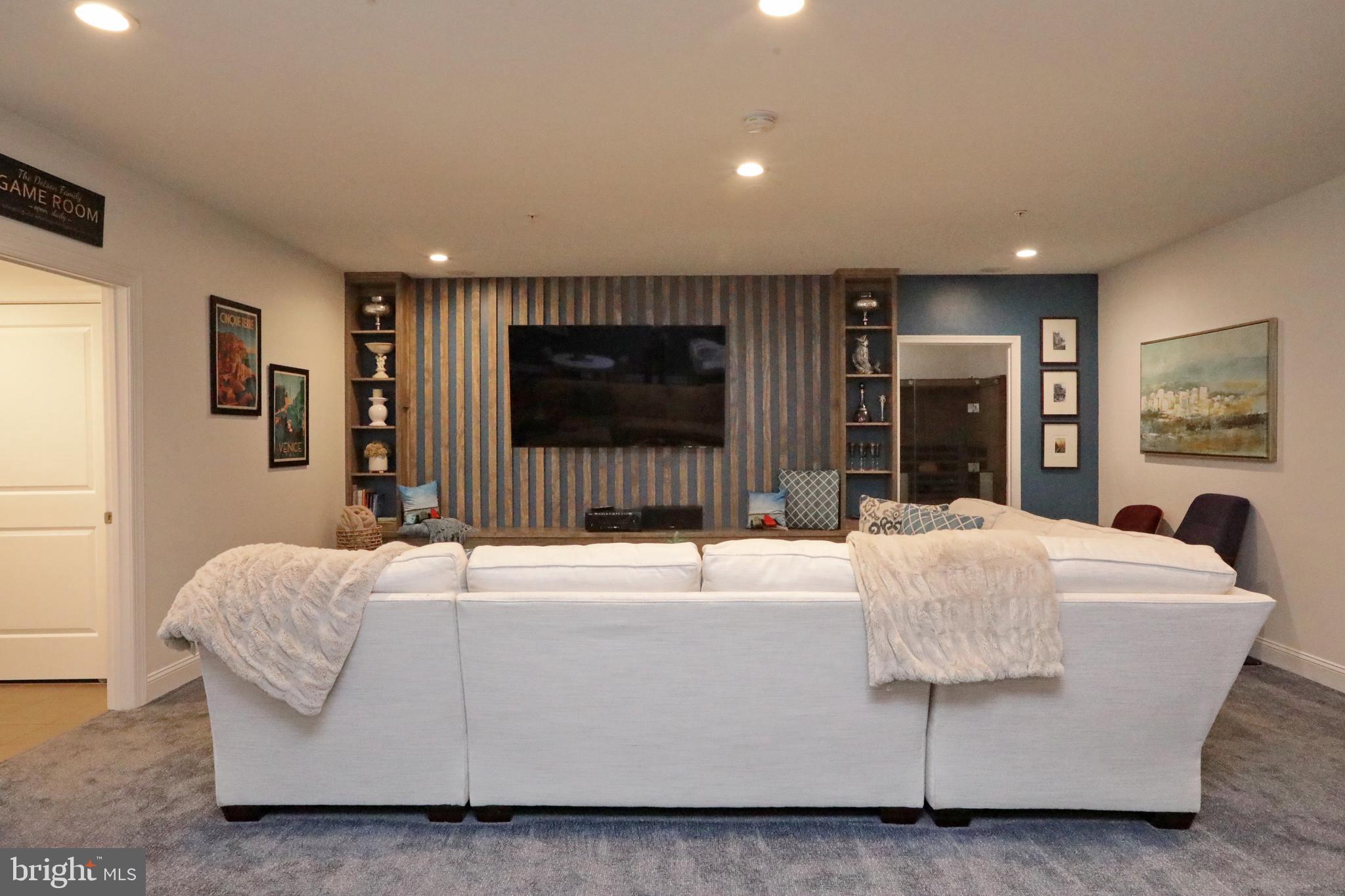 THE VILLAGES OF STEEPLECHASE - Residential