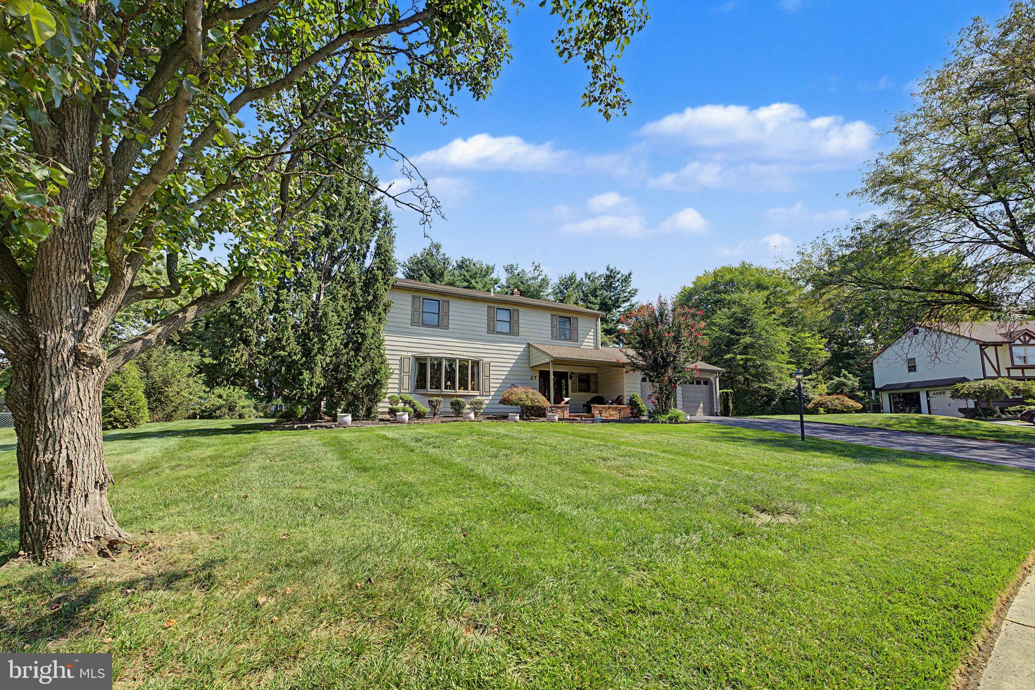 27 CRESTWOOD DRIVE