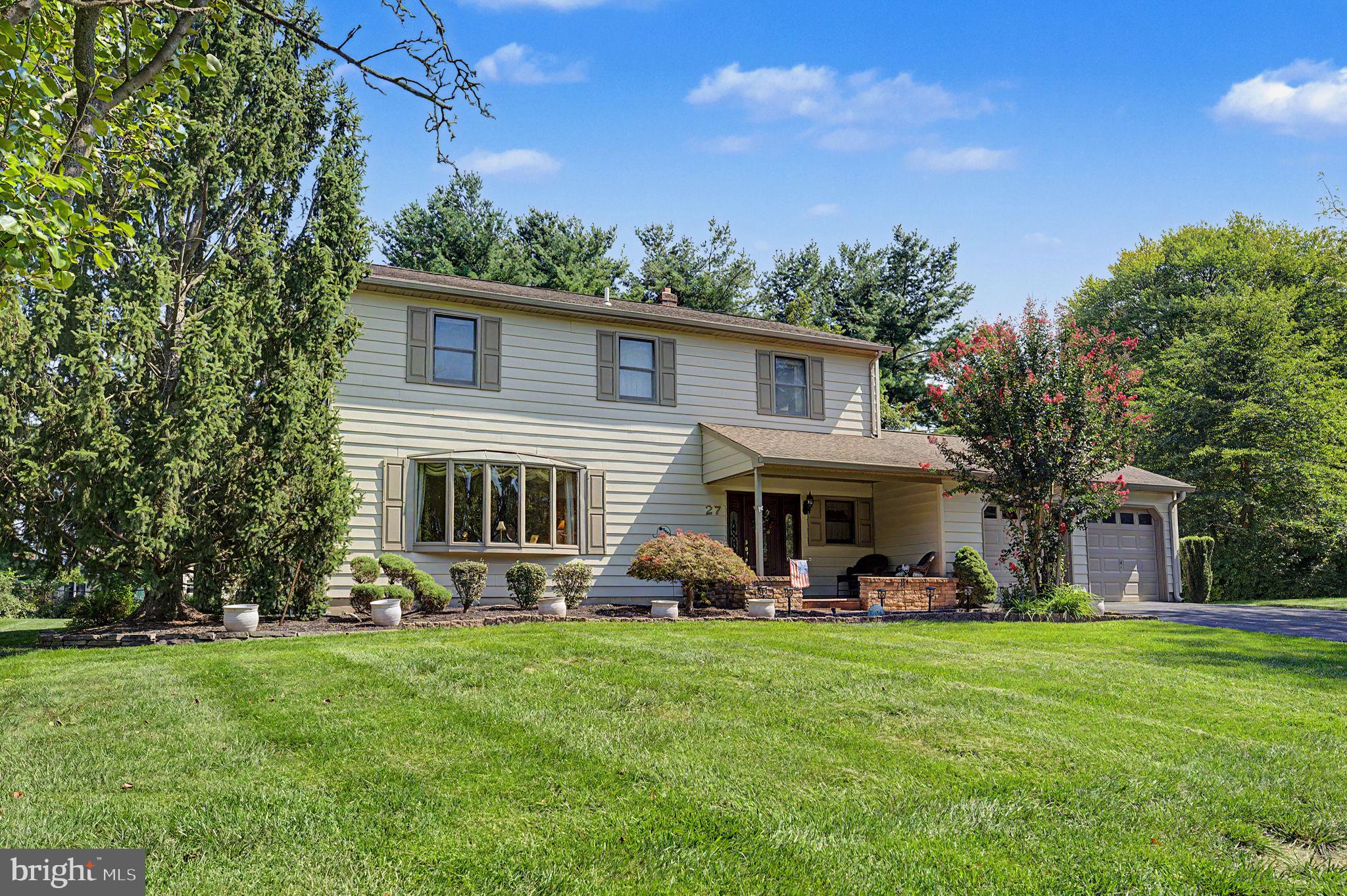 27 CRESTWOOD DRIVE