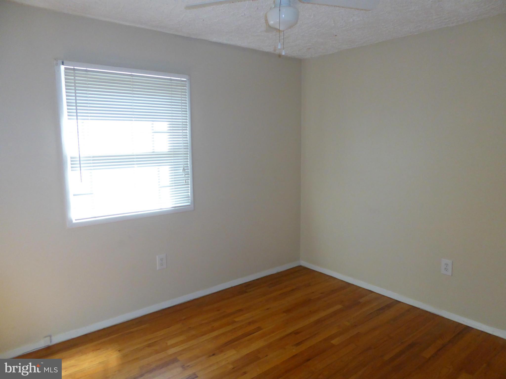 ROSE HILL PARK - Residential Lease