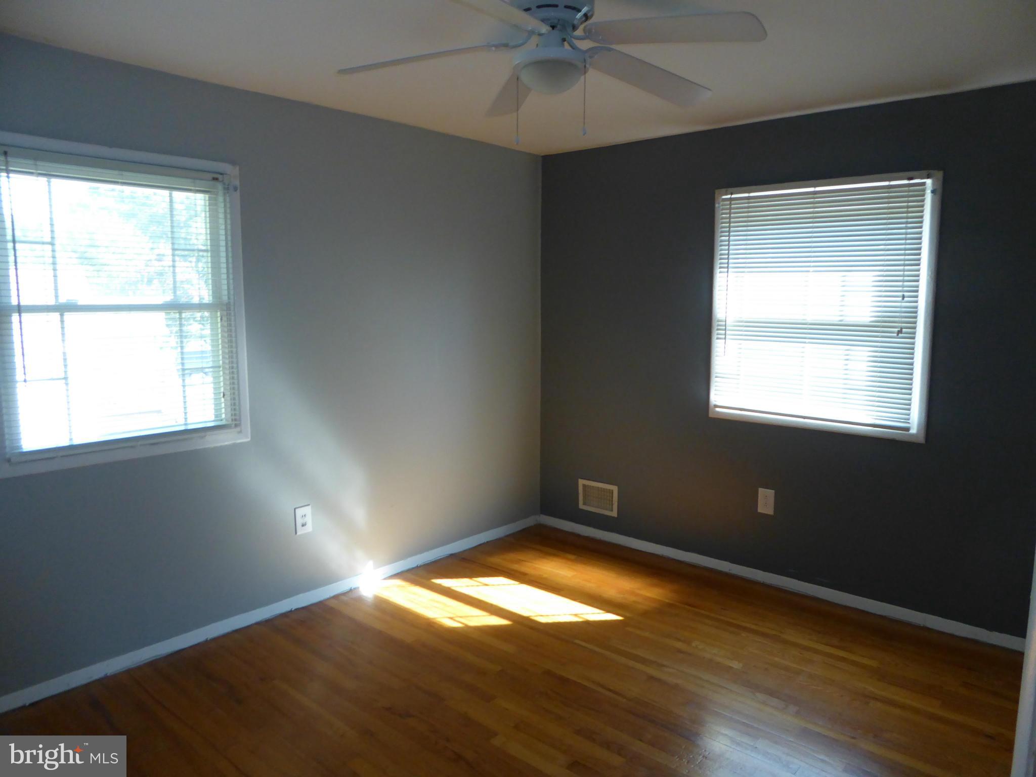 ROSE HILL PARK - Residential Lease