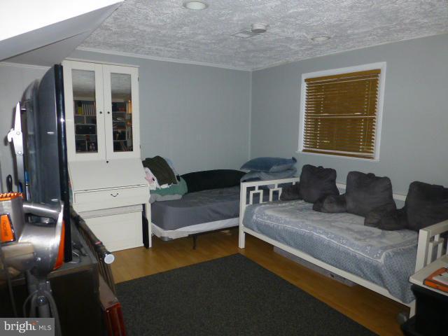 ROSE HILL PARK - Residential Lease