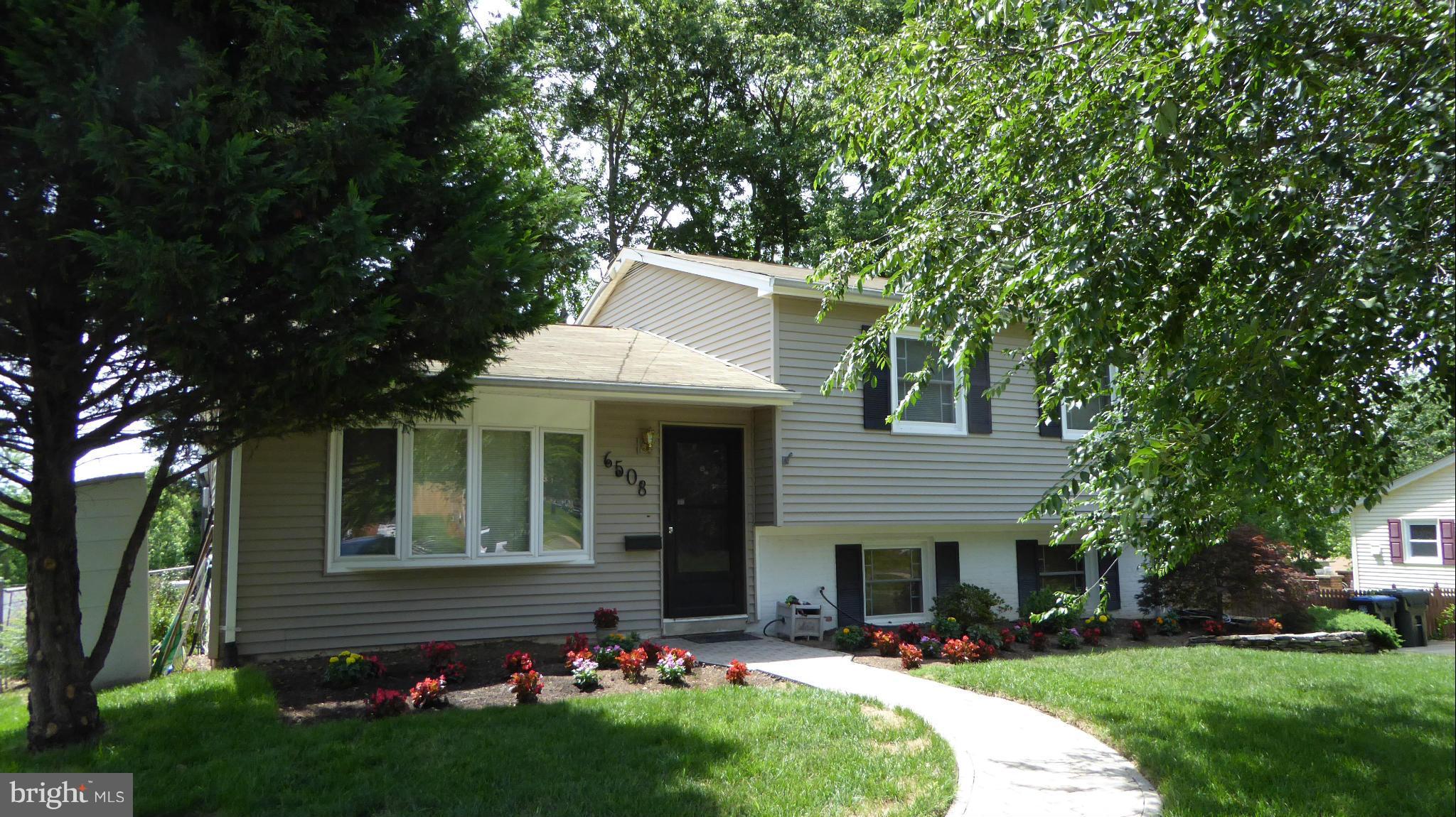 ROSE HILL PARK - Residential Lease