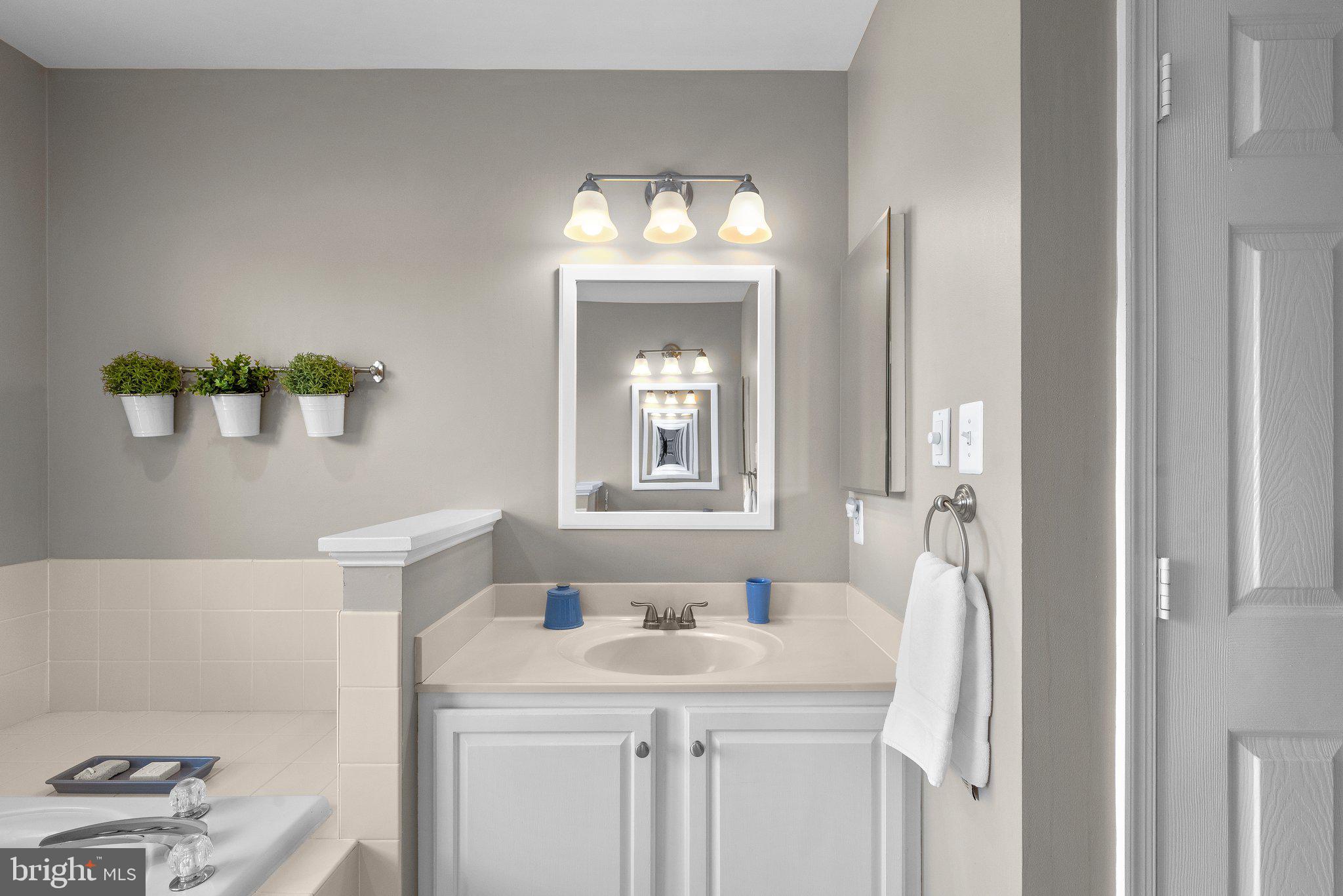 FIELDS OF NOTTINGHAM - Residential