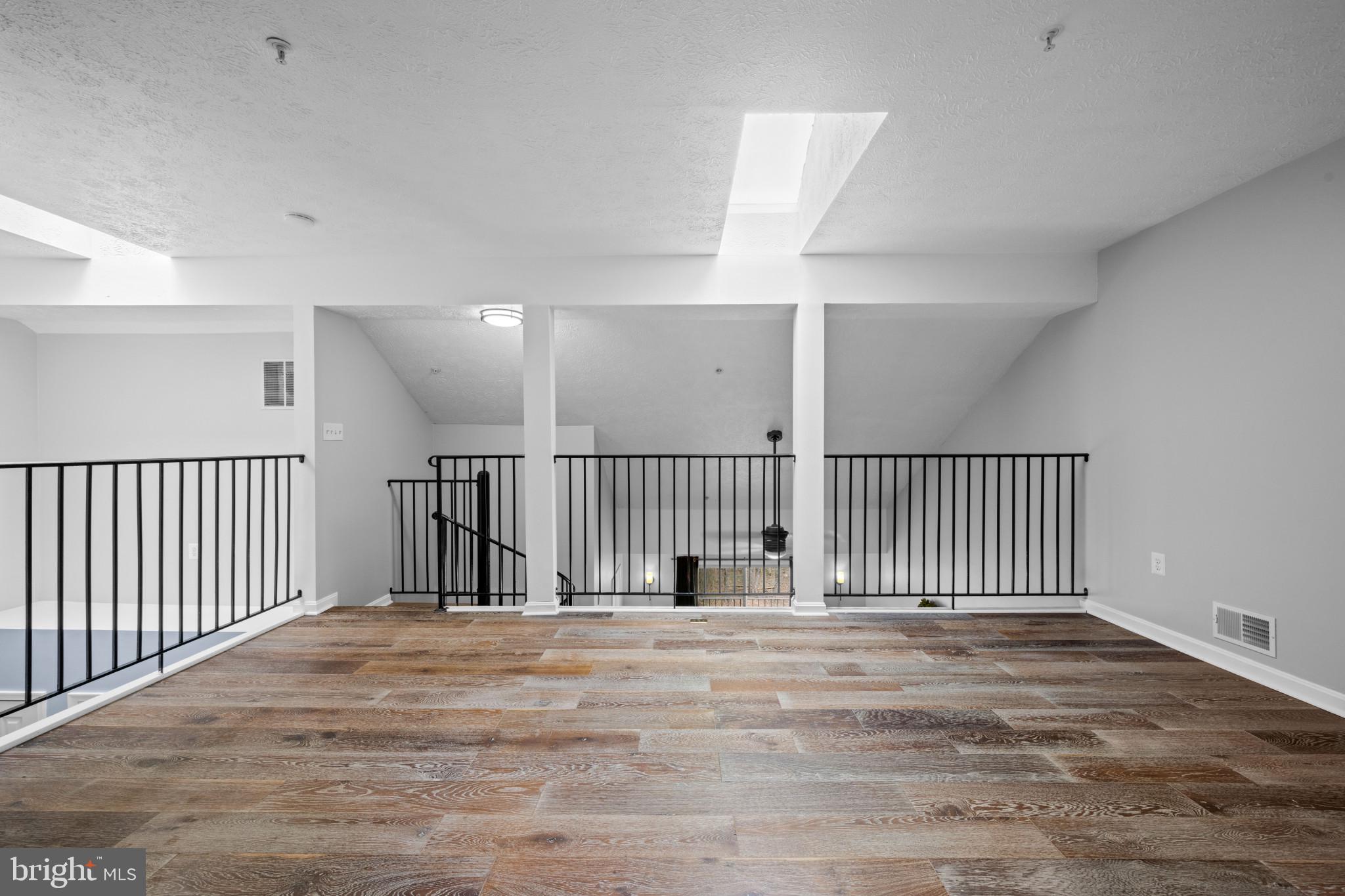 TIMBERGROVE - Residential