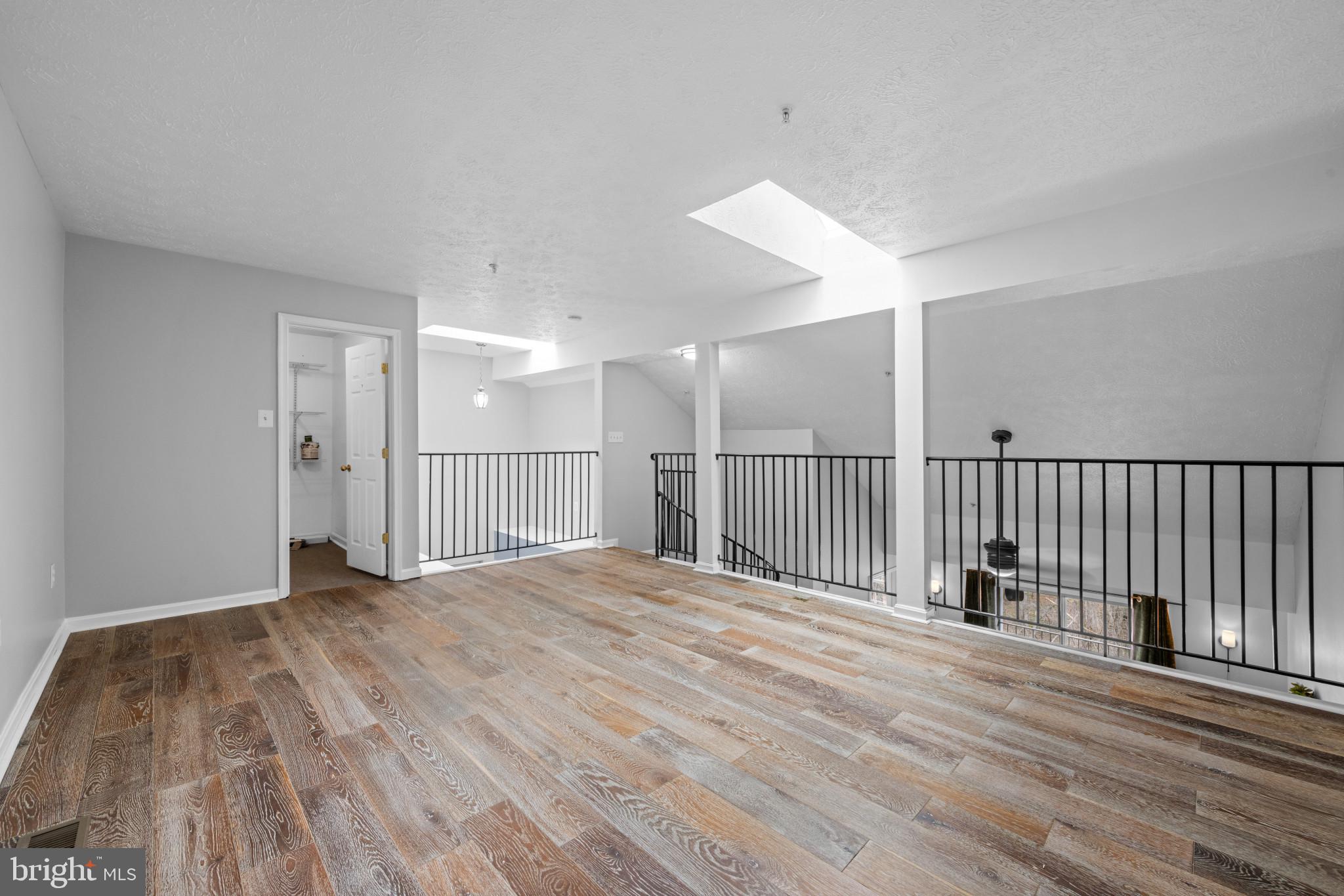 TIMBERGROVE - Residential