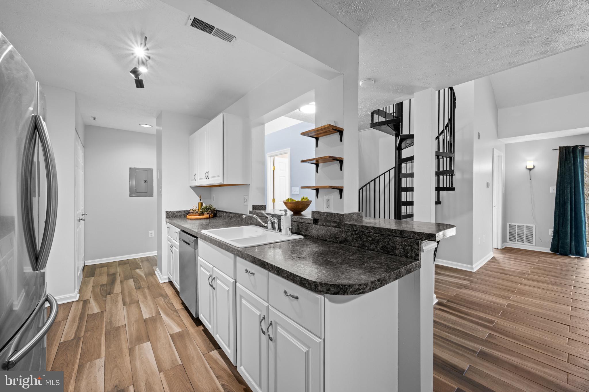 TIMBERGROVE - Residential