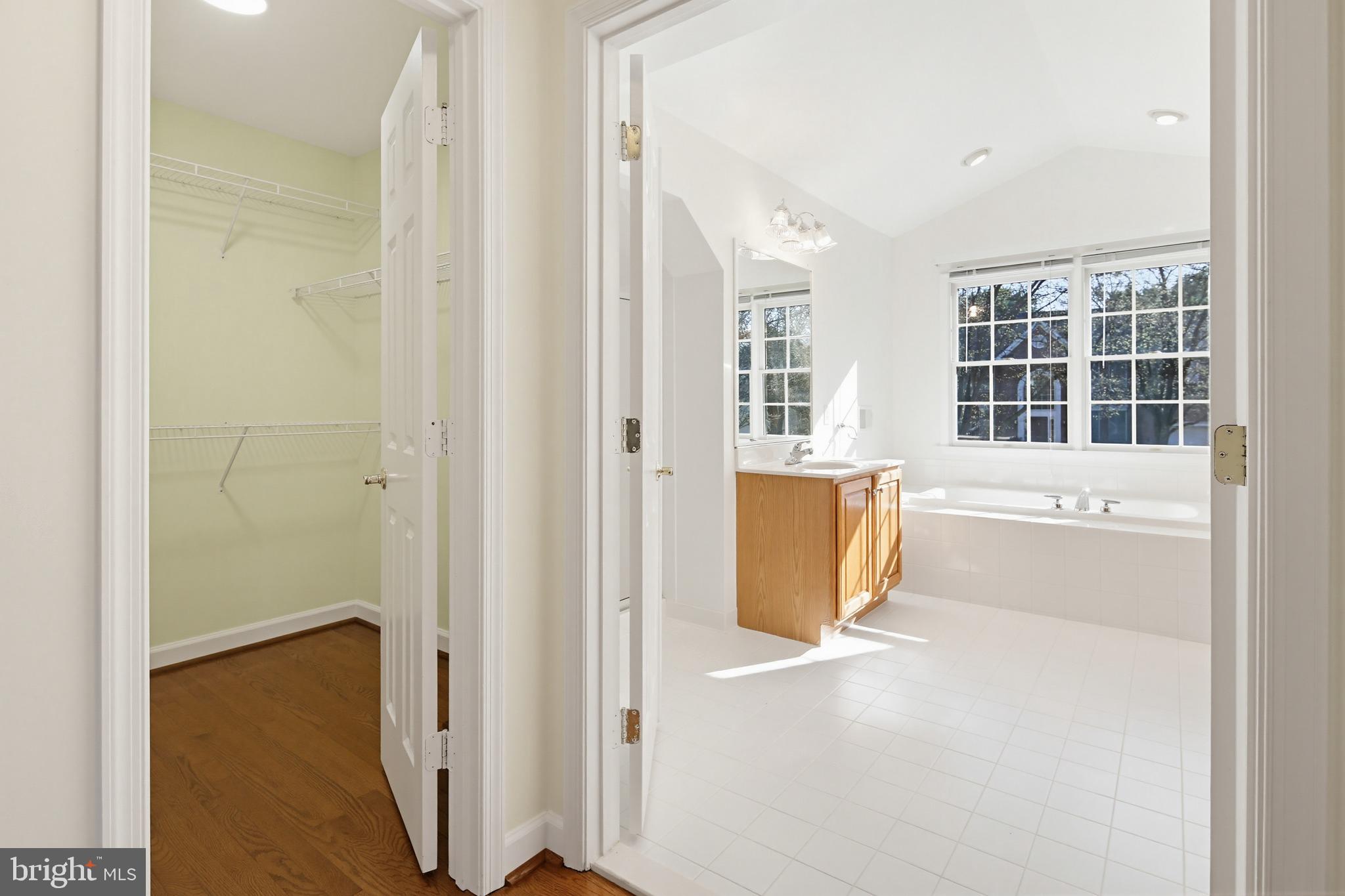 VILLAGE OF RIVER HILL - Residential